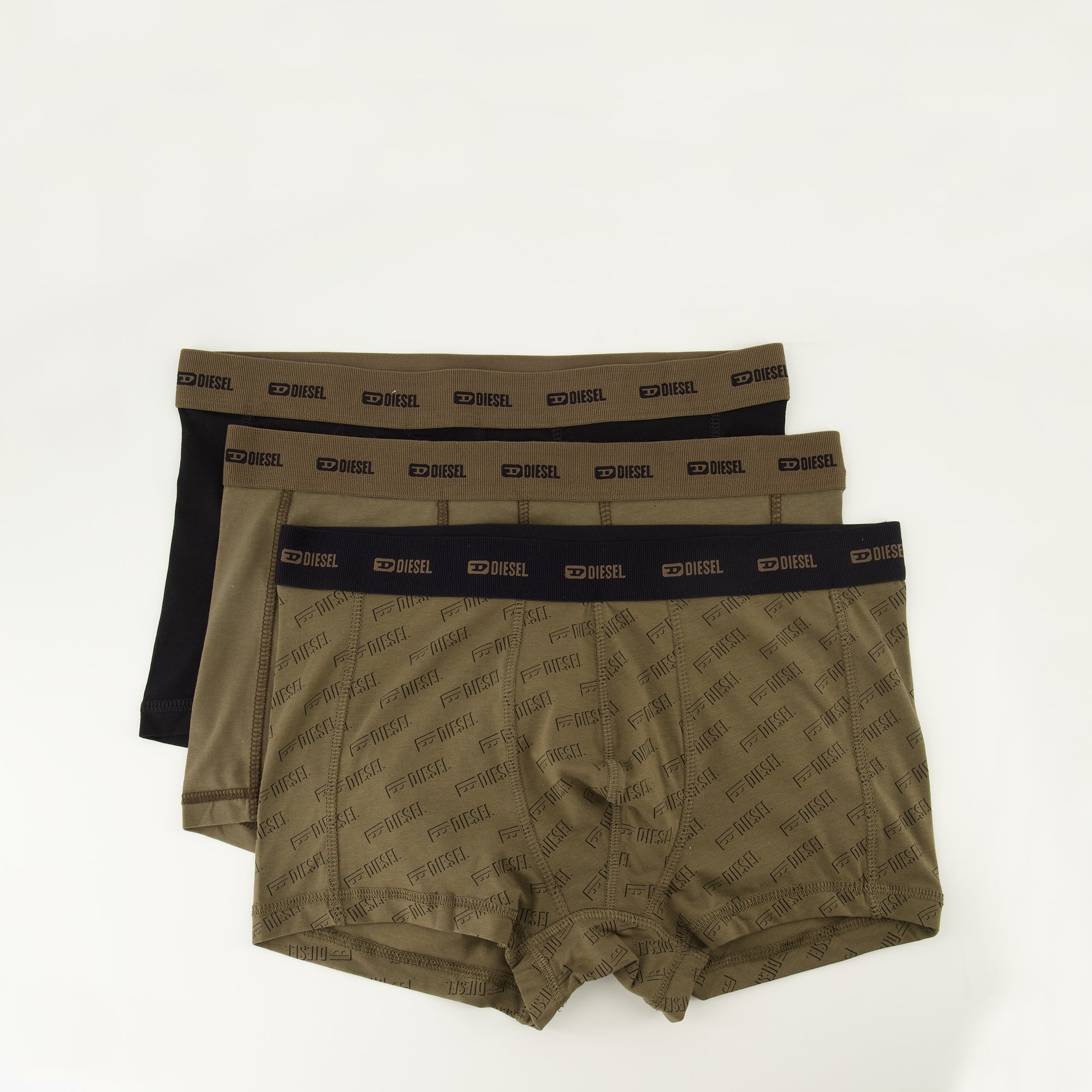 Image of the product Khaki boxer shorts from the Diesel brand for Men - Spring-Summer 2026 - Front View