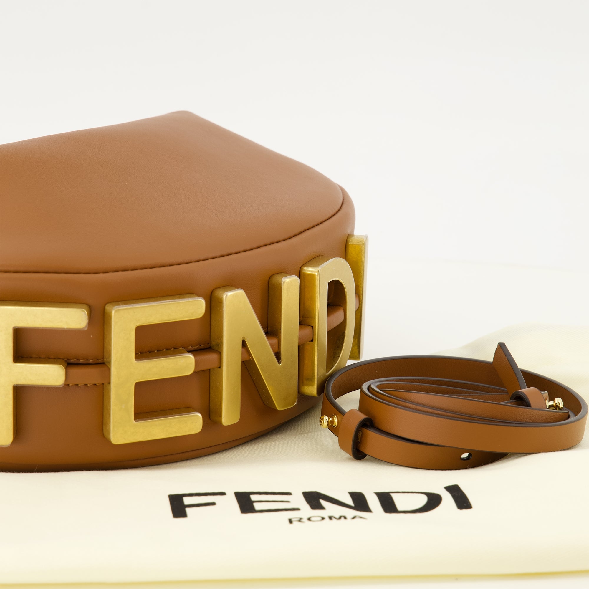Sacs à main et épaule Sac Fendigraphy mini en cuir marron Fendi Marron Femme