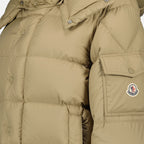 Immagine dell'articolo Doudoune Maya 70 beige del marchio Moncler per Donna - Stagione Autunno-Inverno 2025 - Vista Dettagliata_1