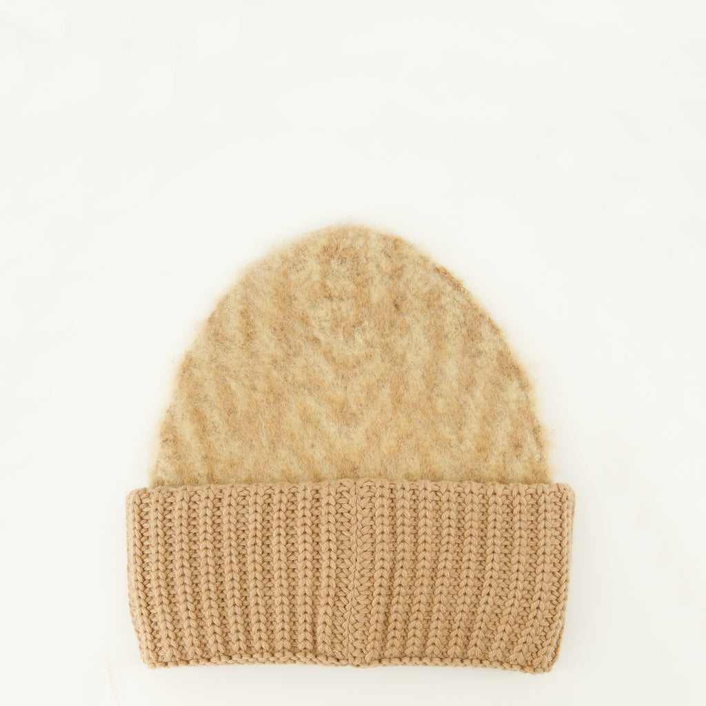 Imagem do gorro de lã castanho da marca Fendi para Mulheres - Temporada Outono-Inverno 2025 - Vista Traseira