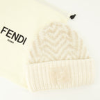 Imagem do gorro de lã branca da marca Fendi para Mulher - Temporada Outono-Inverno 2025 - Vista Detalhada_2