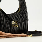 Bild der Miu Miu Damen Hobo Wander Tasche - Frühjahr-Sommer 2026 - Detaillierte Ansicht 2