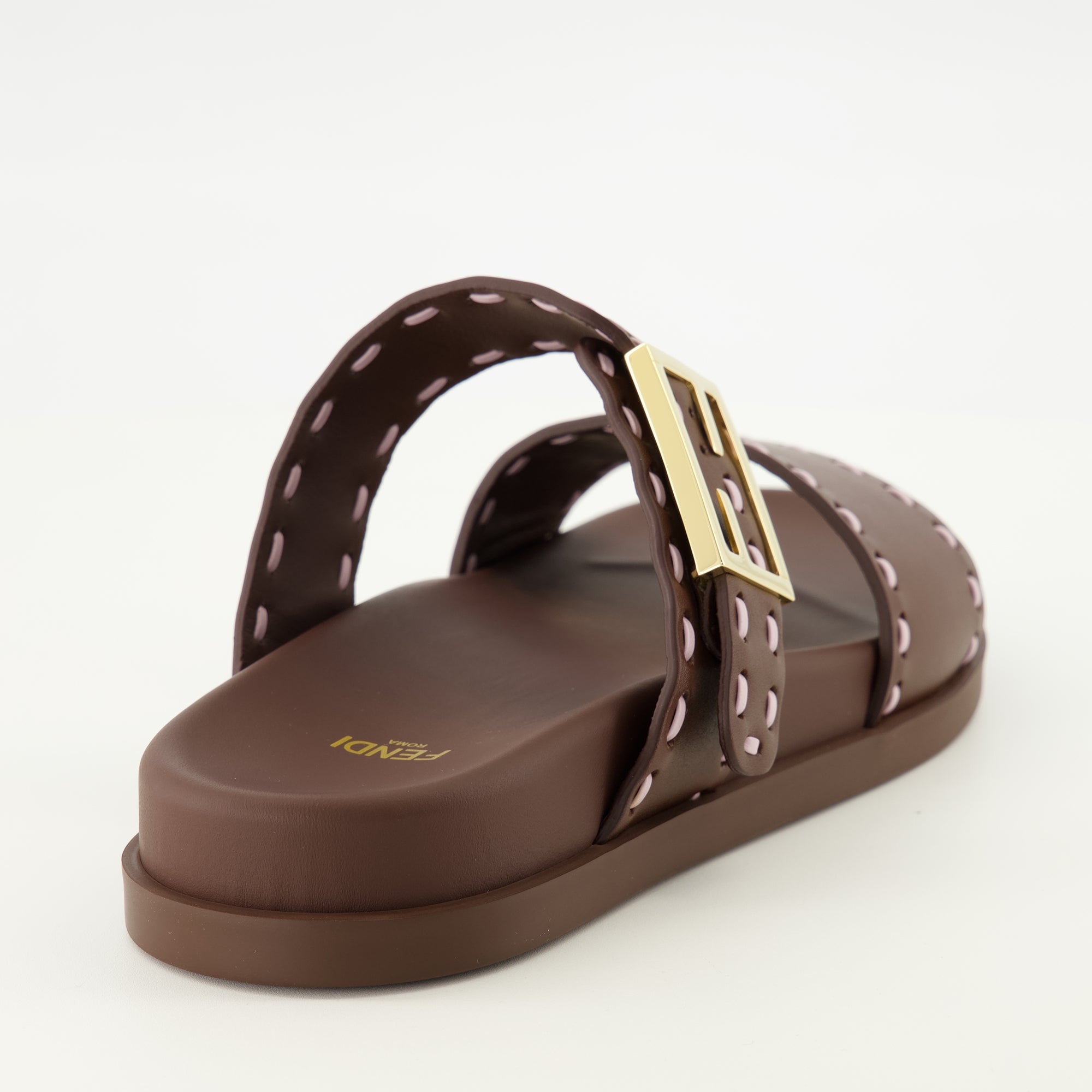 Chaussures ouvertes Sandálias de Couro Castanhas Fendi Feel Fendi Marron Femme