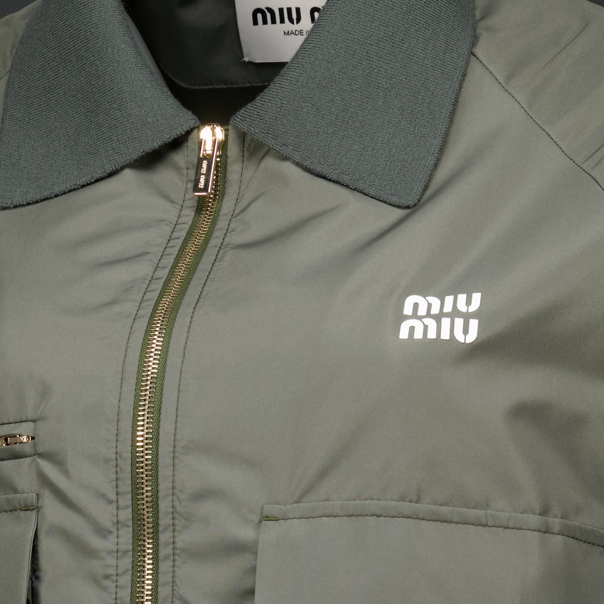 Vestes Blouson en tissu technique kaki Miu Miu Kaki Femme