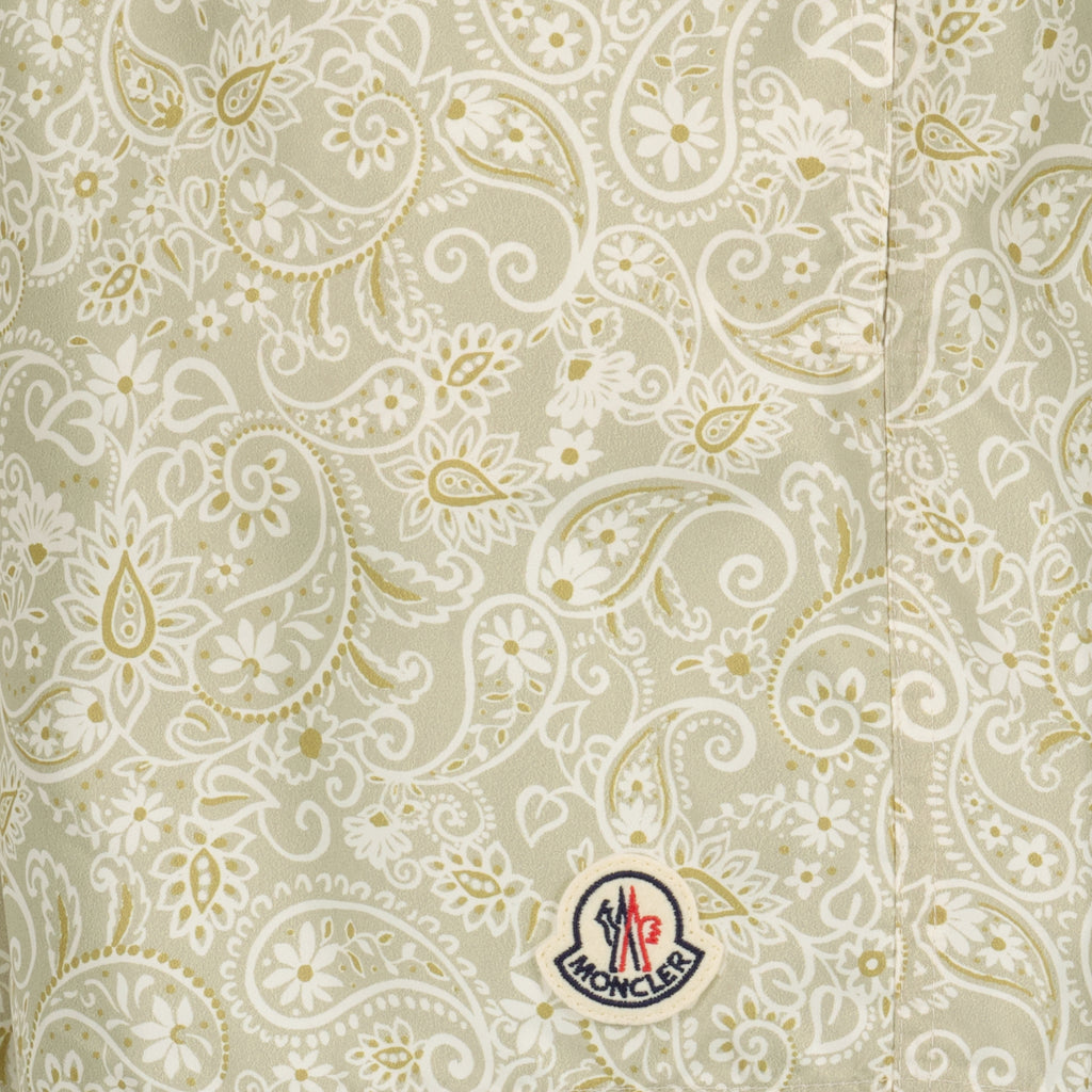 Imagen del bañador impreso en cachemira de Moncler para Hombre - Temporada Primavera-Verano 2026 - Vista Detallada_1