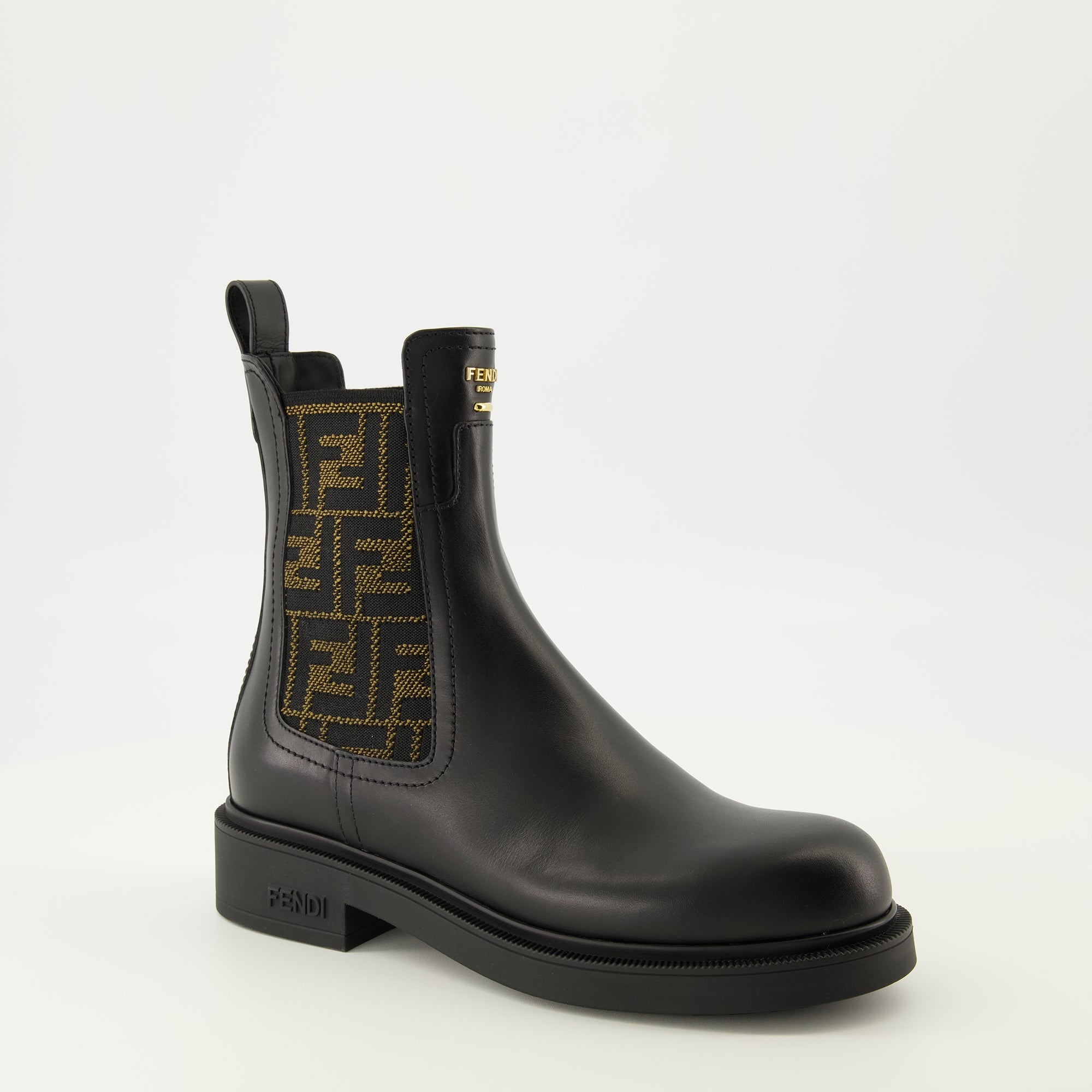 Image de l'article Bottines Filo de la marque Fendi pour Femme - Saison Automne-Hiver 2025 - Vue trois quarts avant droite