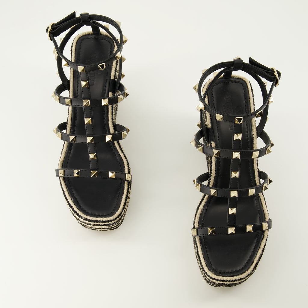 Image de l'article Sandales Compensées Rockstud noir de la marque Valentino Garavani pour Femme - Saison Printemps-Été 2026 - Vue de dessus paire de chaussure
