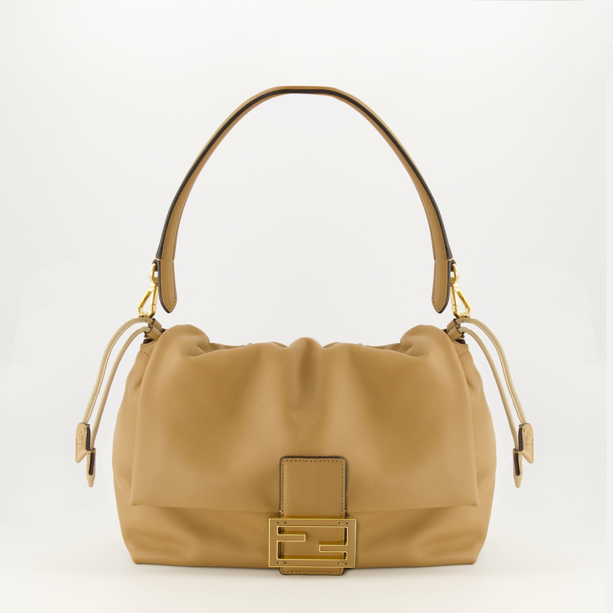 Image de l'article Sac Mamma Baguette large marron de la marque Fendi pour Femme - Saison Printemps-Été 2026 - Vue de Face