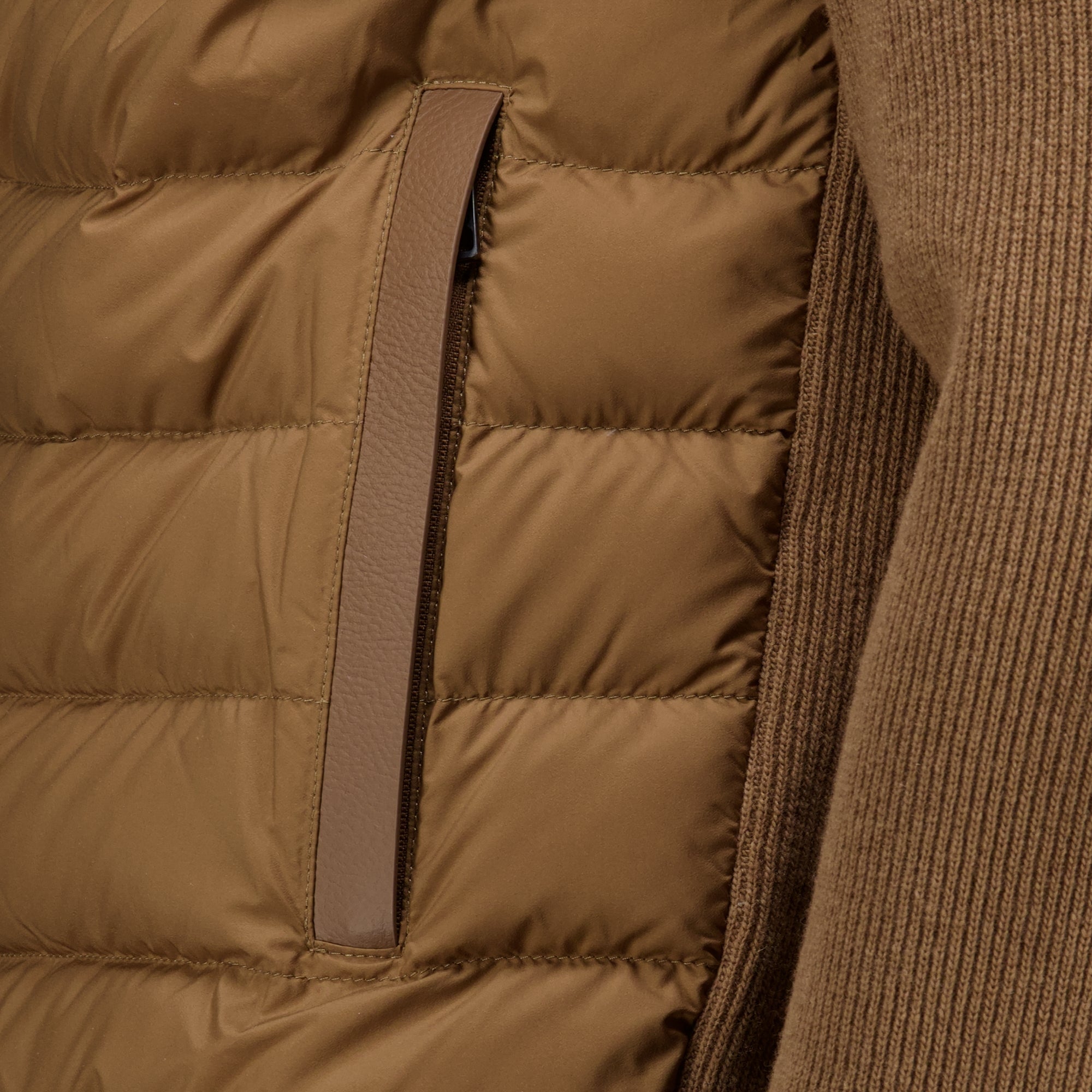 Vestes Cardigan zippé matelassé marron Moncler Marron Homme