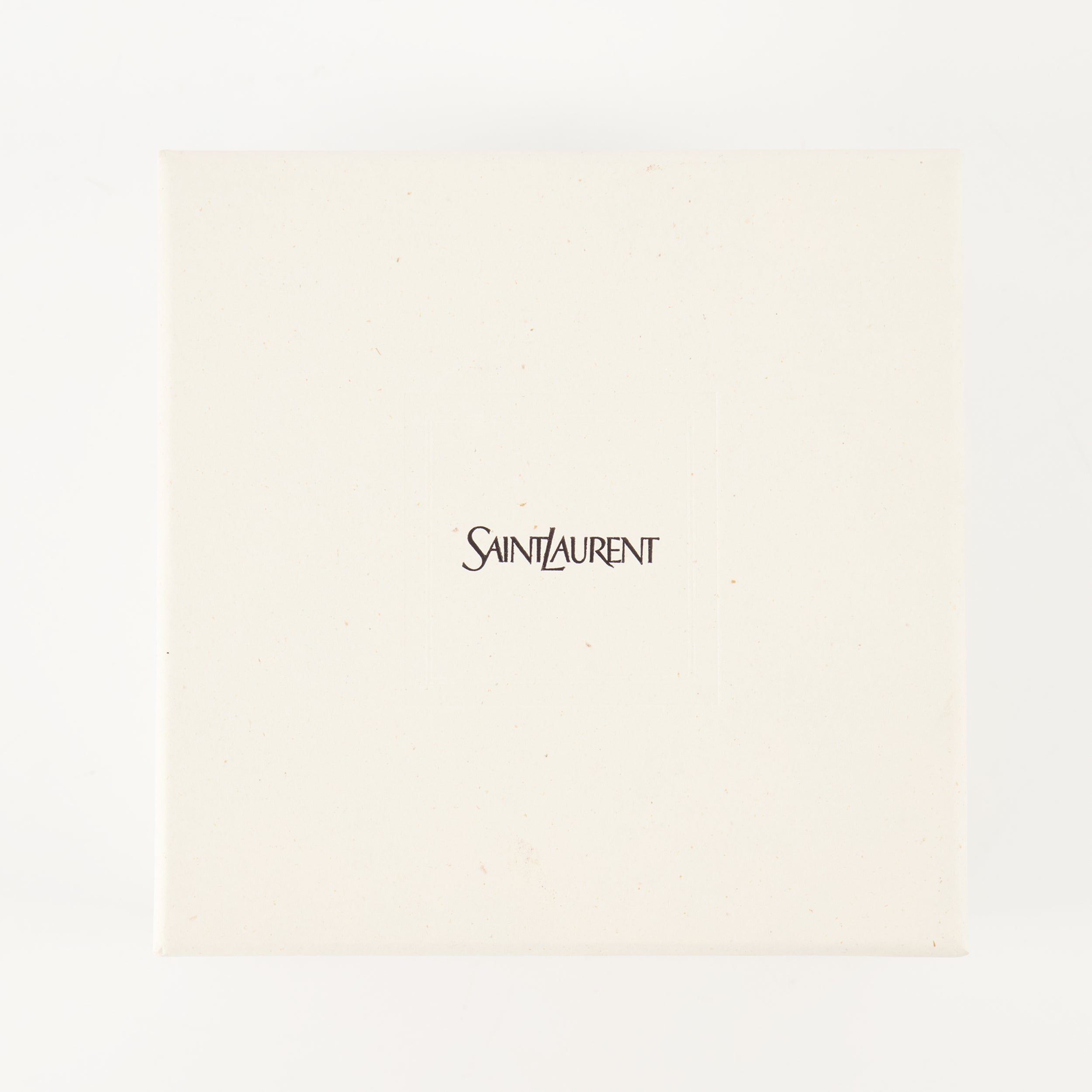 Immagine del Bracciale Cassandre della marca Saint Laurent per Donna - Collezione Primavera-Estate 2025 - Vista Dettagliata_3