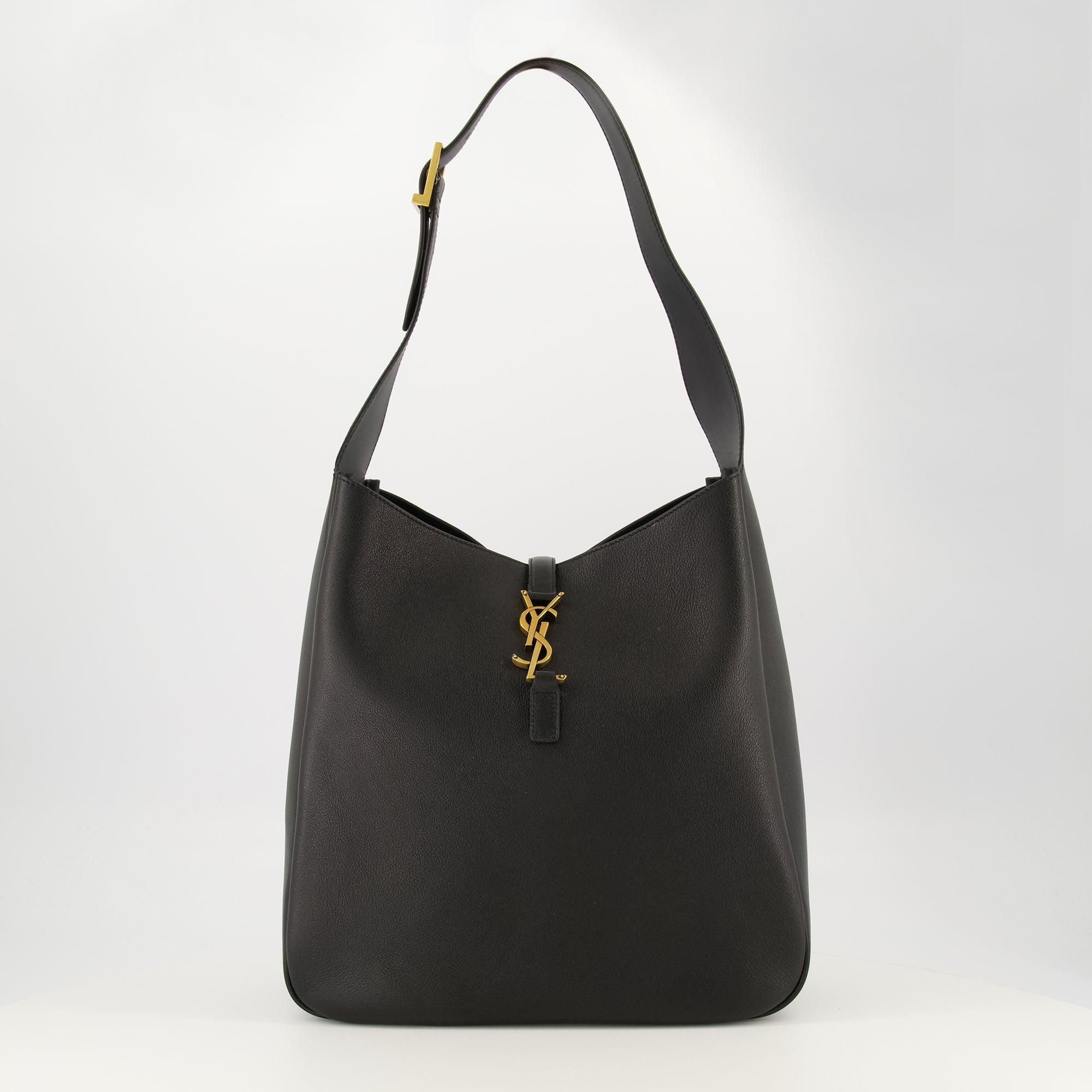 Image de l'article Sac Le 5 à 7 large noir de la marque Saint Laurent pour Femme - Saison Printemps-Été 2026 - Vue de Face