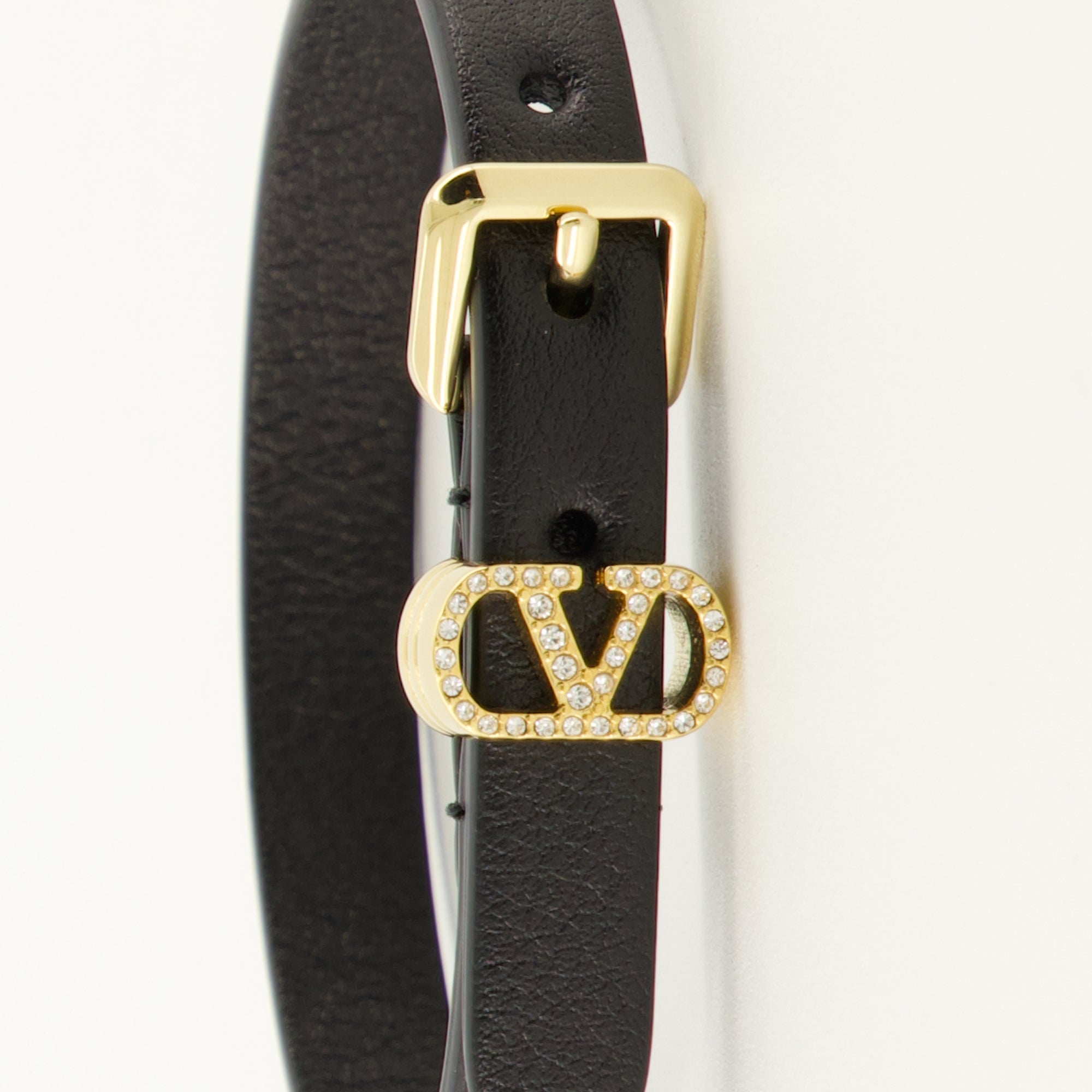 Image de l'article Bracelet Vlogo en cuir noir de la marque Valentino Garavani pour Femme - Saison Automne-Hiver 2025 - Vue détaillée_2