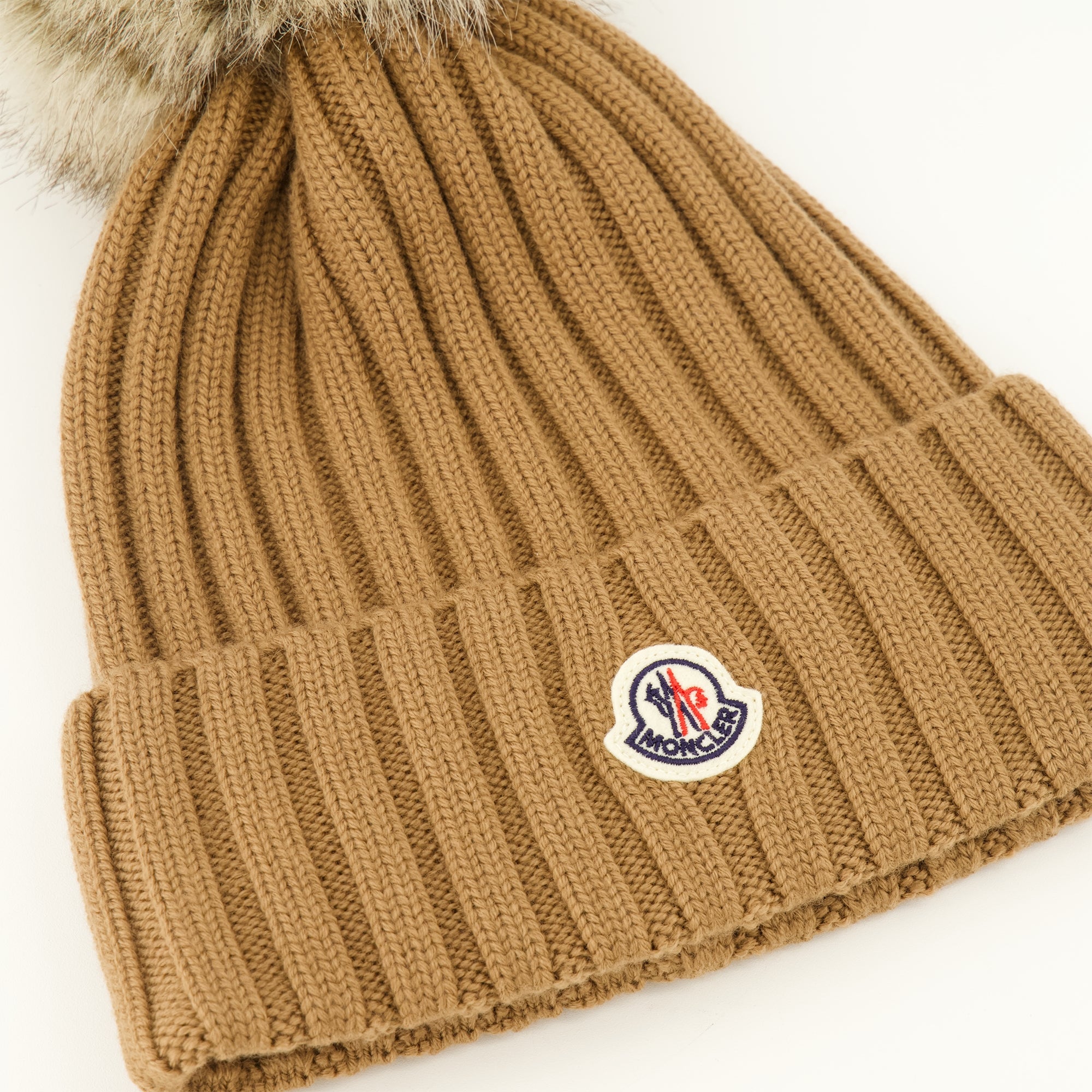 Chapeaux, casquettes et bonnets Bonnet en laine marron avec pompom Moncler Marron Femme