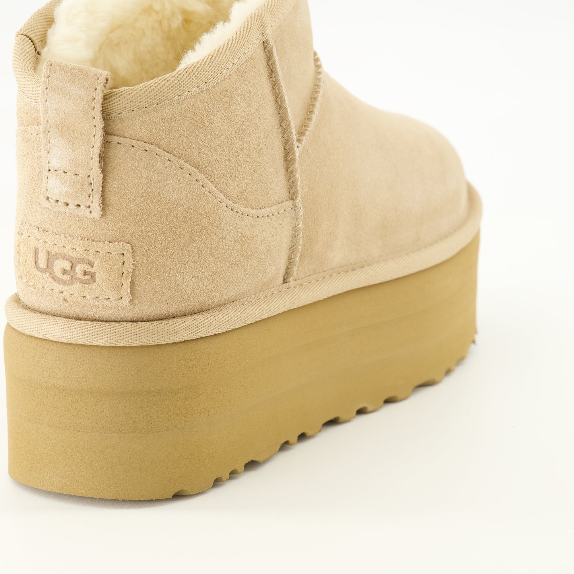 Bottines Classic Ultra Mini Platform Boots Beige Ugg Beige Femme