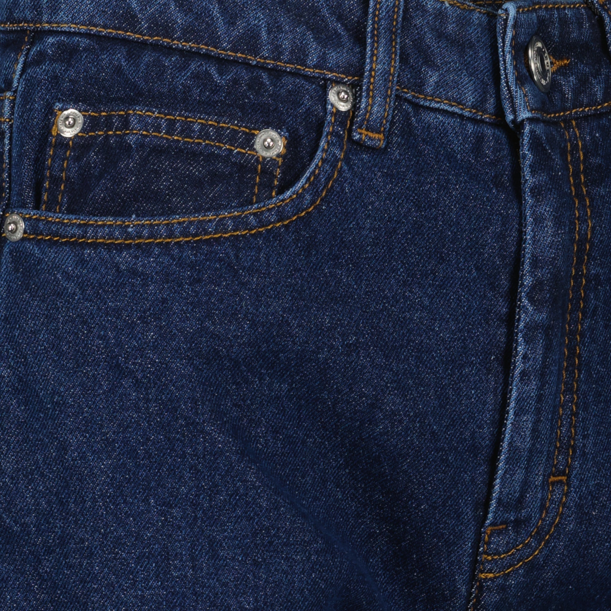 Image de l'article Jean Flare de la marque Ami PARIS pour Femme - Saison Automne-Hiver 2025 - Vue détaillée_1