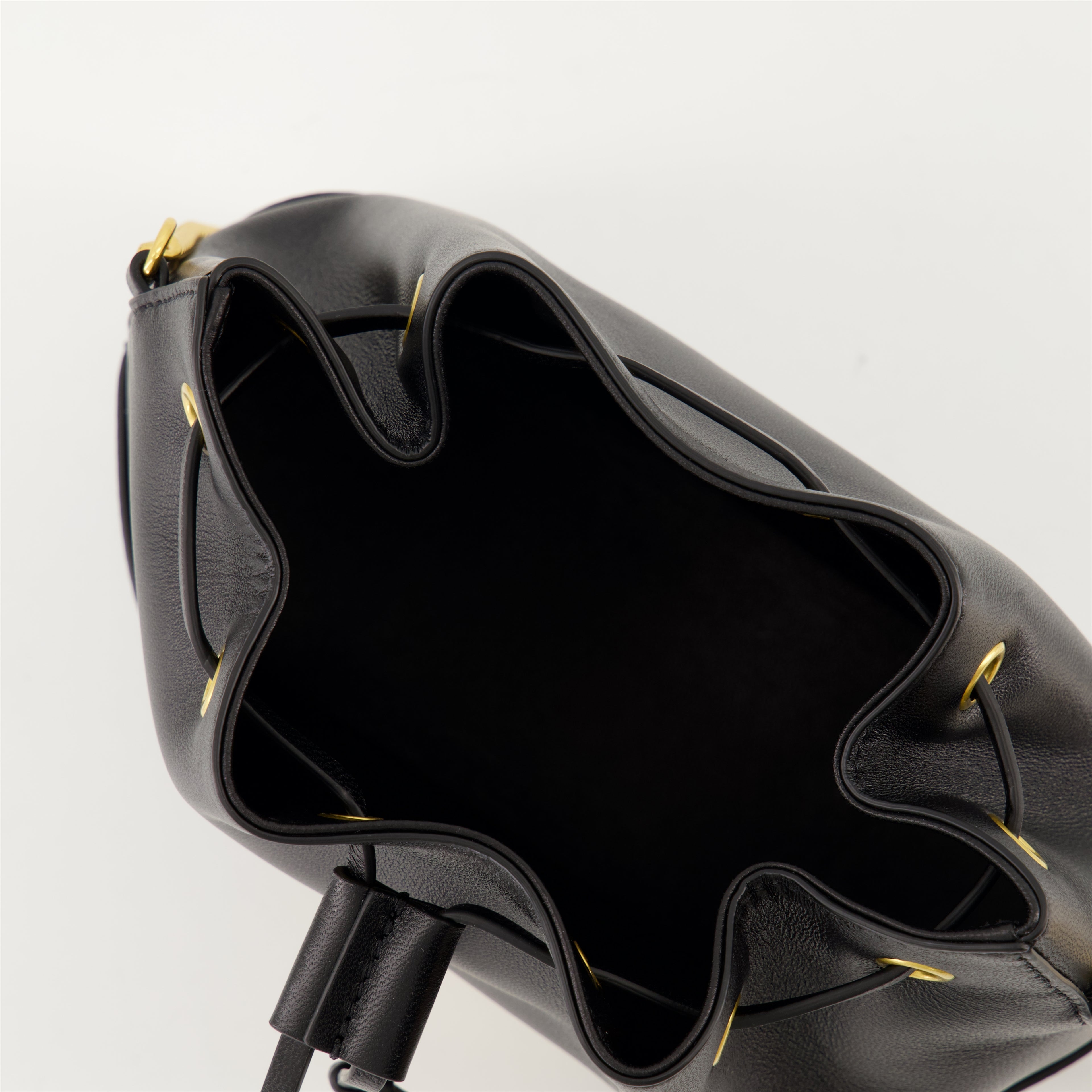Beuteltaschen VLogo Bucket Bag Valentino Garavani Schwarz Femme