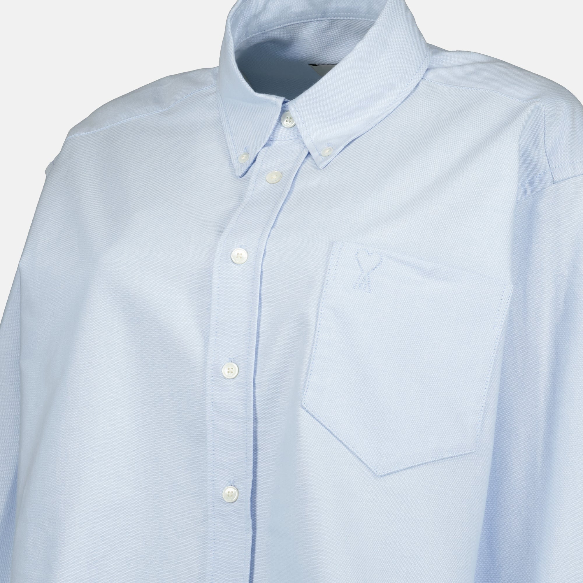 Image de l'article Chemise AMI de coeur crop bleu de la marque Ami PARIS pour Femme - Saison Printemps-Été 2026 - Vue détaillée_1