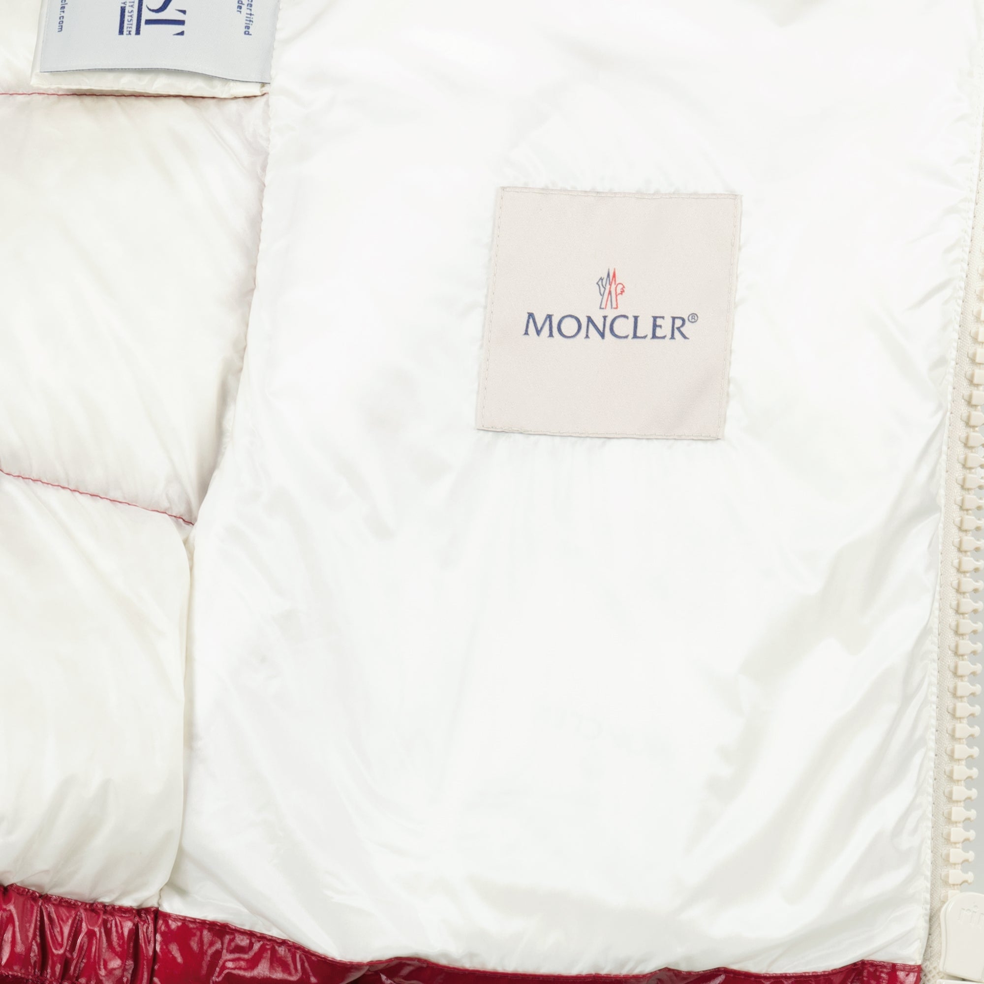 Image de l'article Doudoune Andro rouge de la marque Moncler pour Femme - Saison Printemps-Été 2026 - Vue détaillée_2