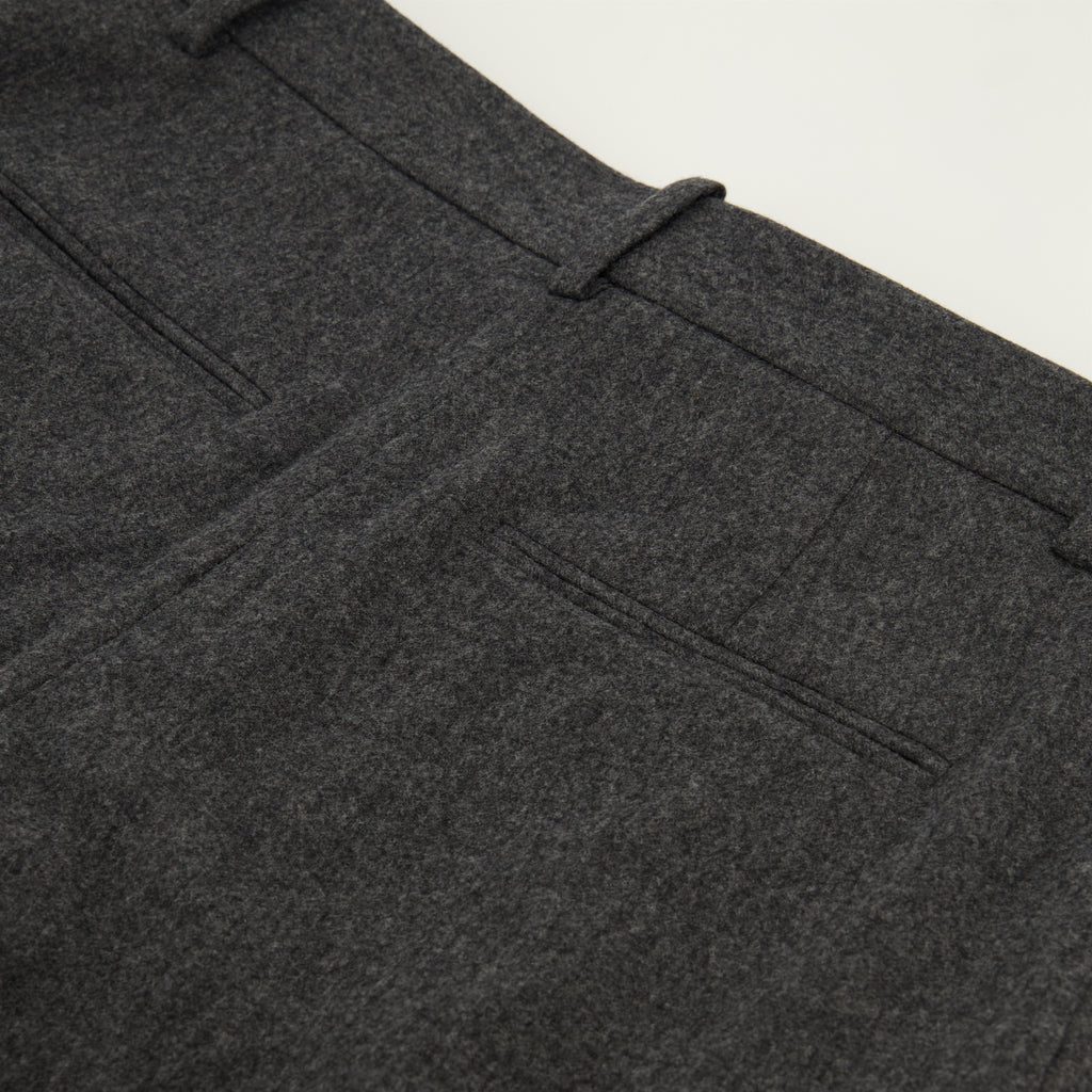 Image de l'article Pantalon August de la marque Khaite pour Femme - Saison Automne-Hiver 2025 - Vue détaillée_2