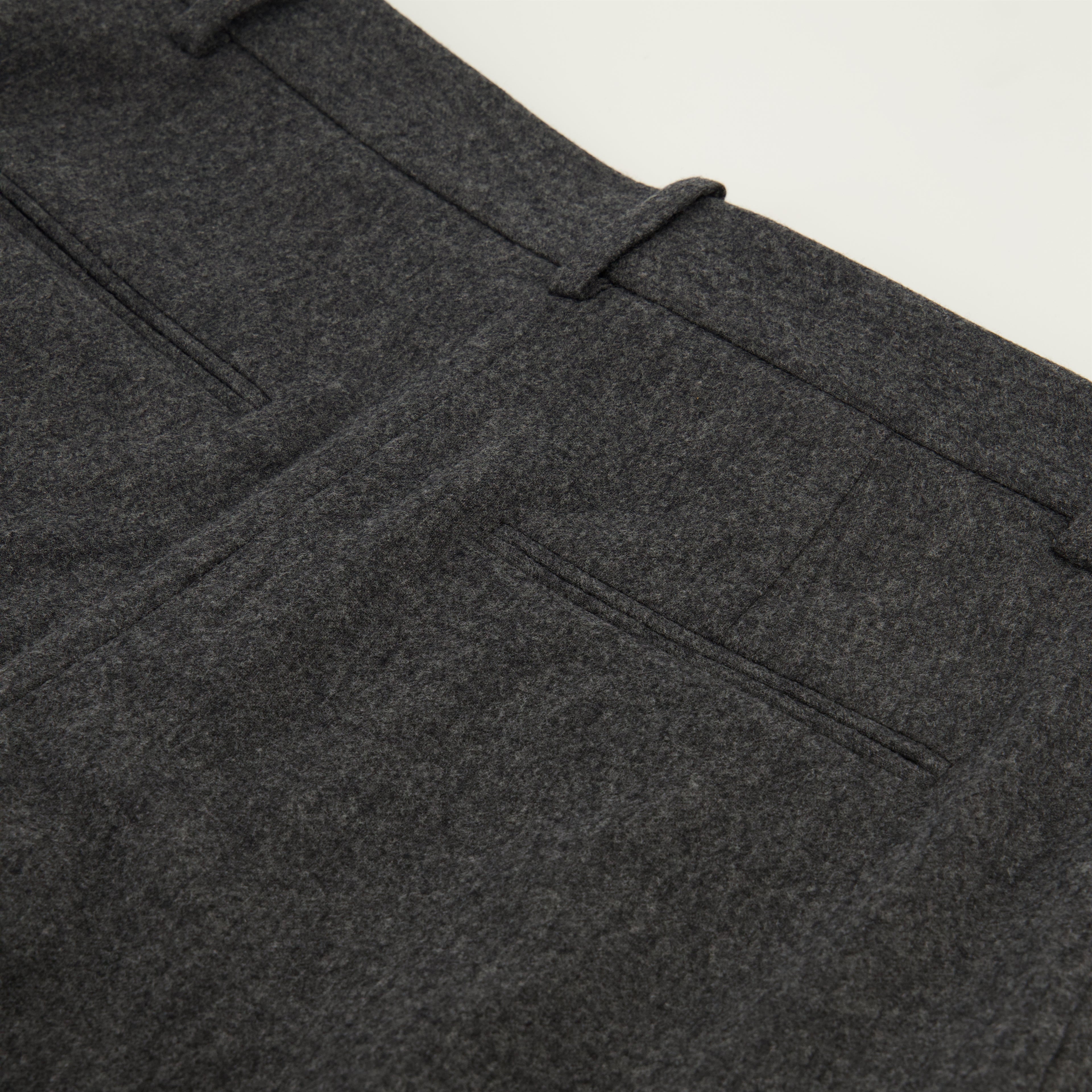 Image de l'article Pantalon August de la marque Khaite pour Femme - Saison Automne-Hiver 2025 - Vue détaillée_2