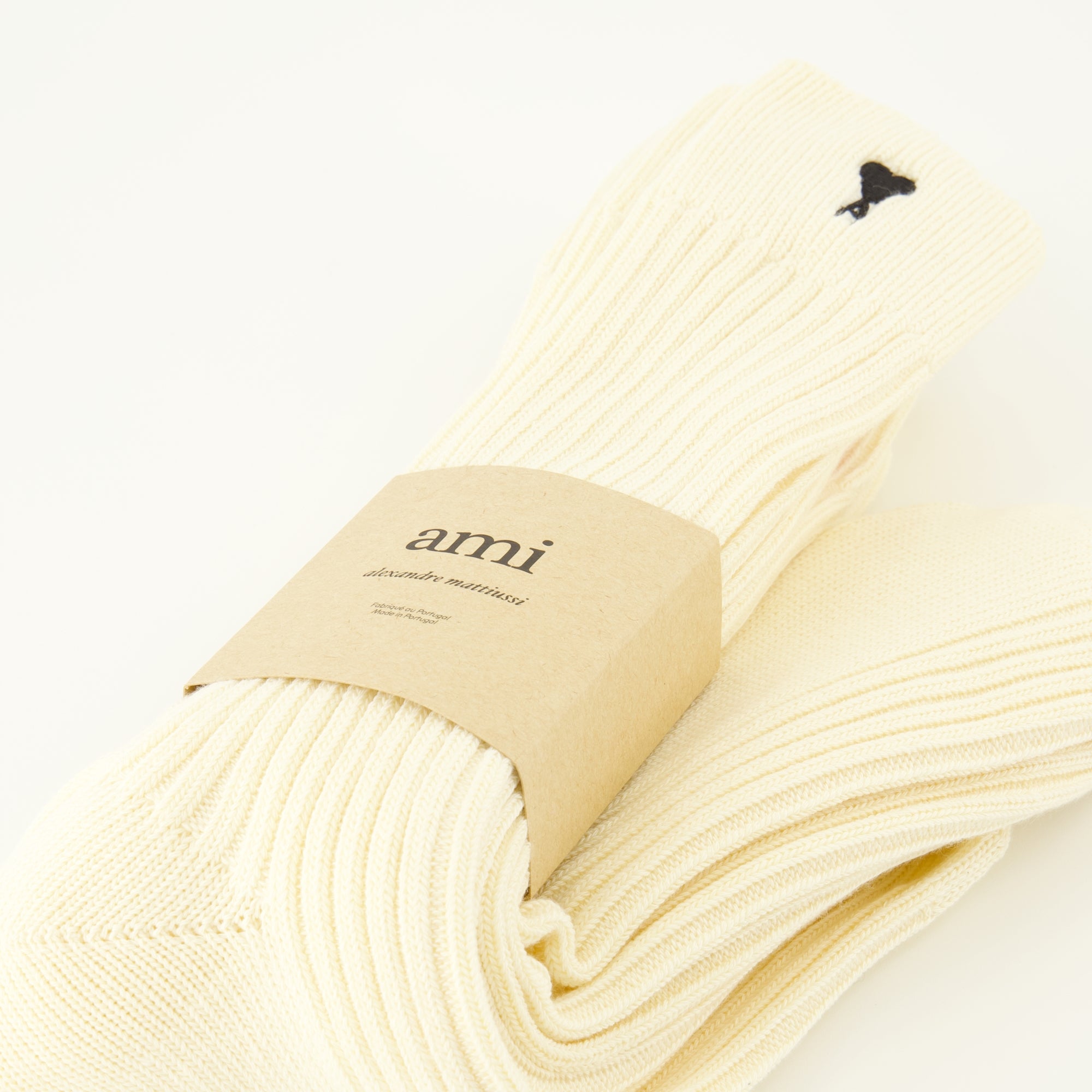 Image of the Ami de Coeur sock set from the brand Ami PARIS for Unisex - Autumn-Winter 2025 - Detailed View_1