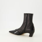Bild des Khaite Damen Schwarz Nevada Stiefeletten - Herbst-Winter 2025 Saison - Dreiviertelansicht von der rechten Rückseite