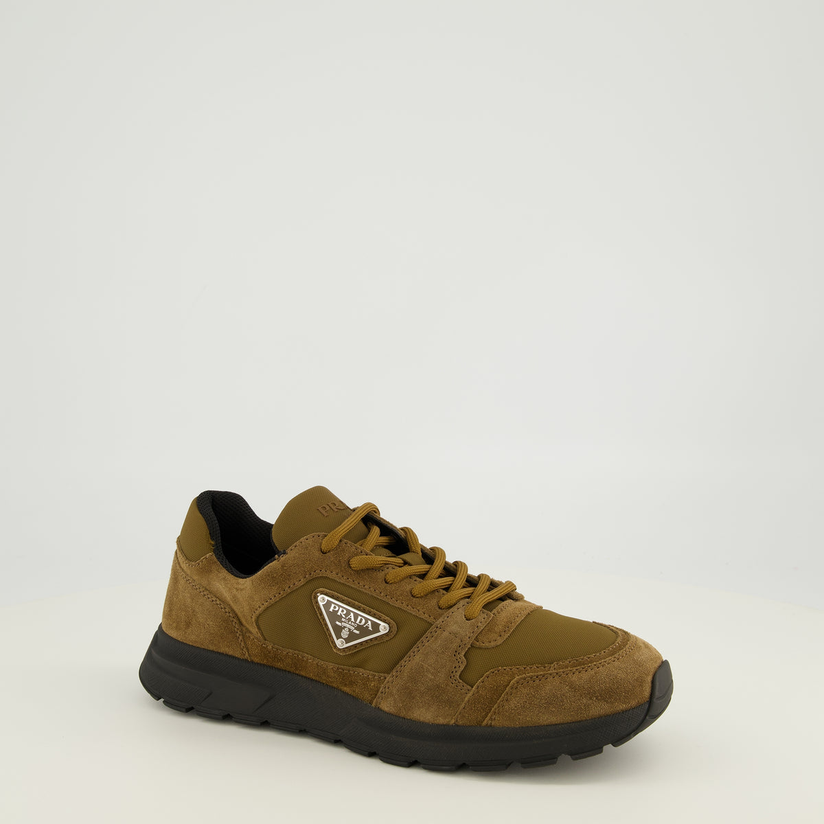 Baskets Baskets Prax en daim et Re-Nylon marron Prada Marron Homme