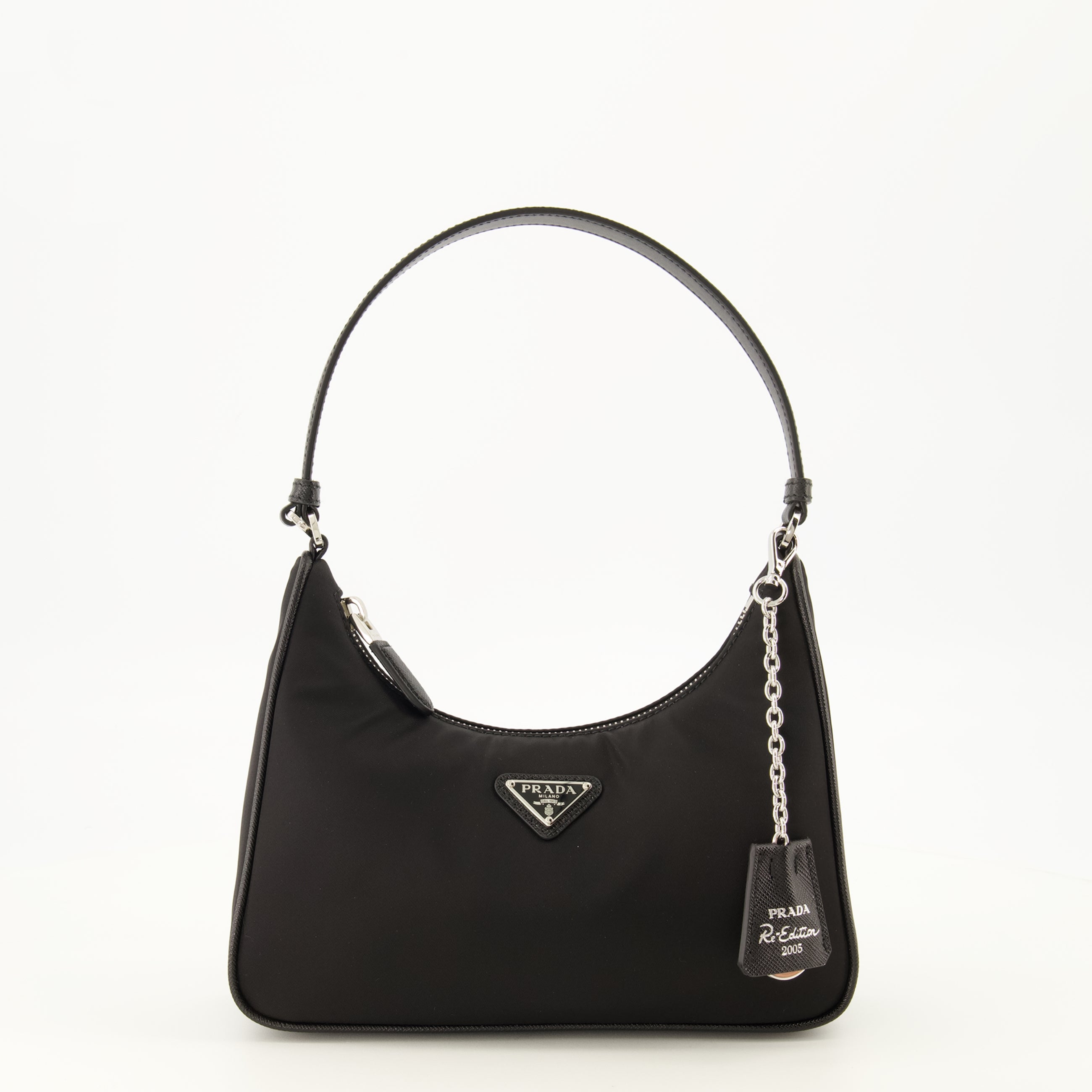 Sacs à main et épaule Mini Re-Edition 2005 Tasche aus schwarzem Re-Nylon Prada Noir Femme