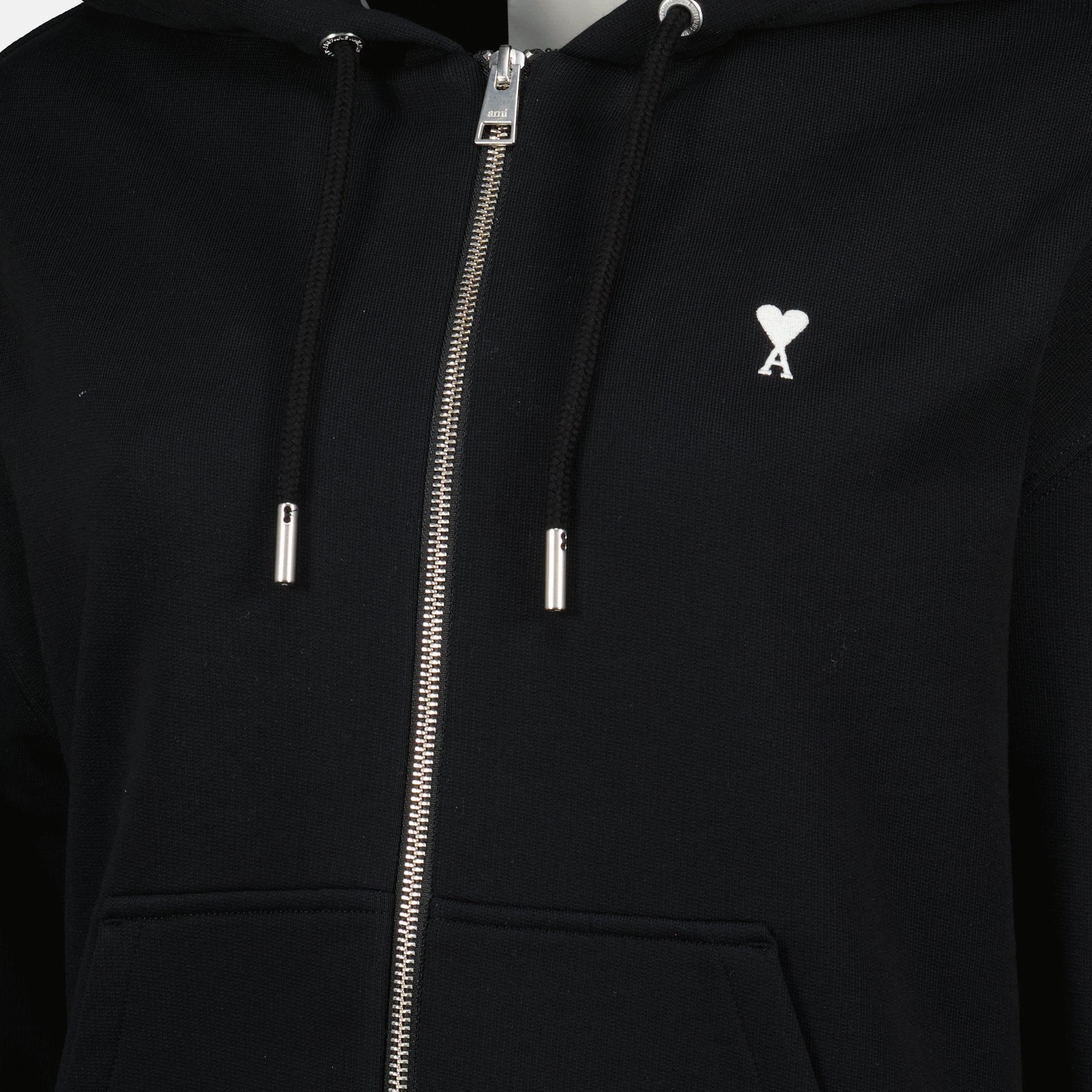 Image de l'article Sweat zippé noir à capuche de la marque Ami PARIS pour Femme - Saison Printemps-Été 2026 - Vue détaillée_1