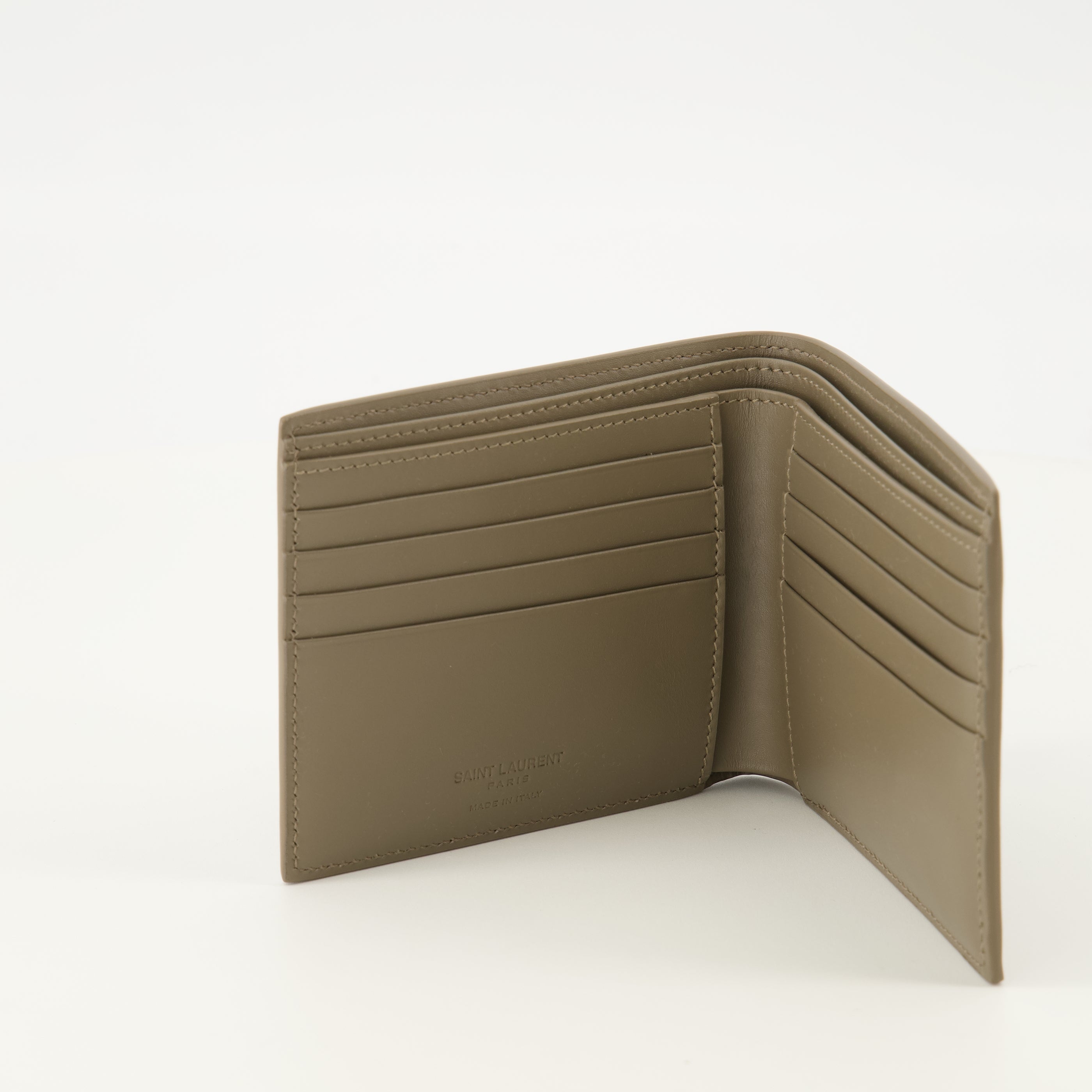 Image de l'article Portefeuilles Saint Laurent Paris en cuir beige de la marque Saint Laurent pour Homme - Saison Printemps-Été 2026 - Vue détaillée_2