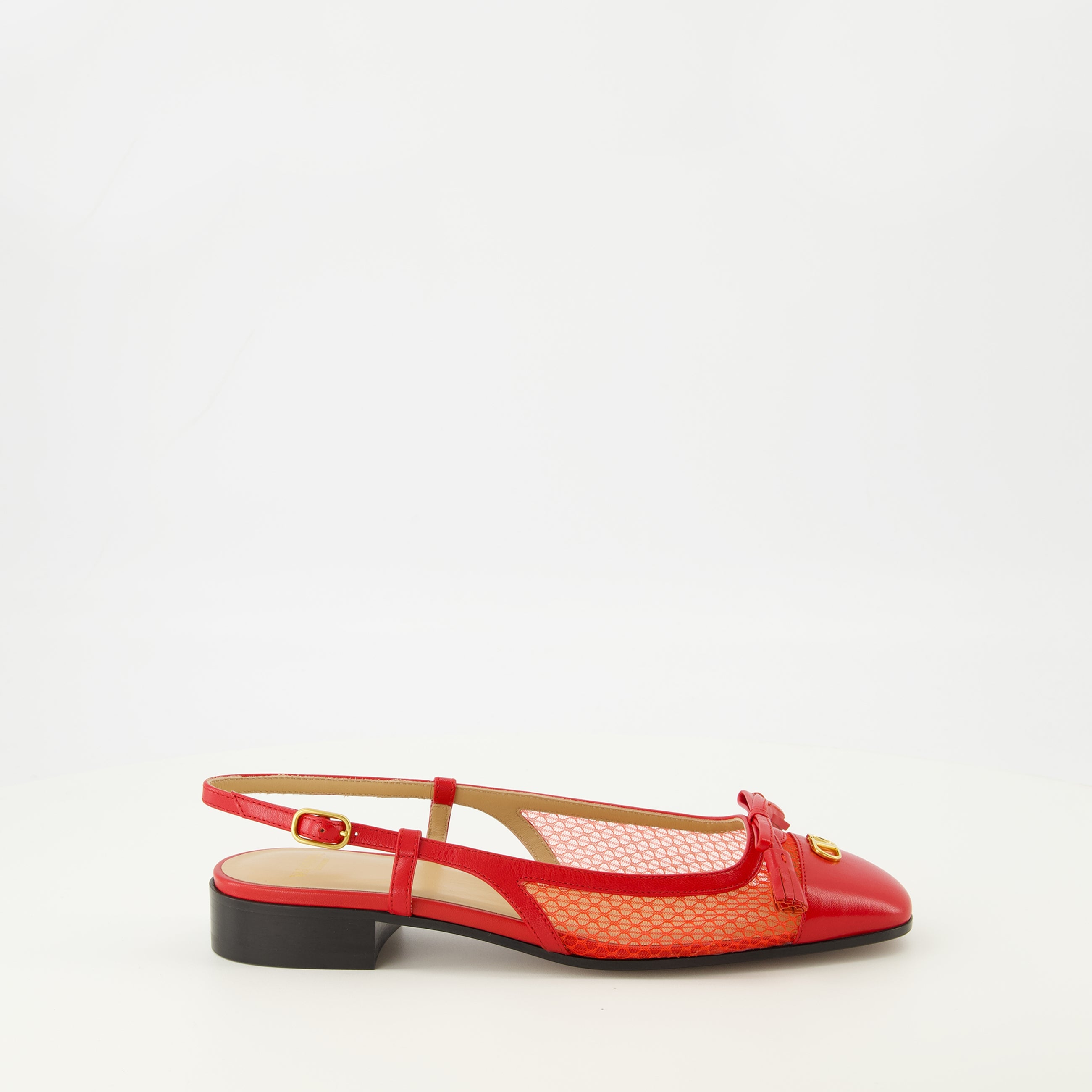 Image de l'article Ballarines Valet du Roi rouge de la marque Valentino Garavani pour Femme - Saison Printemps-Été 2026 - Vue latérale droite