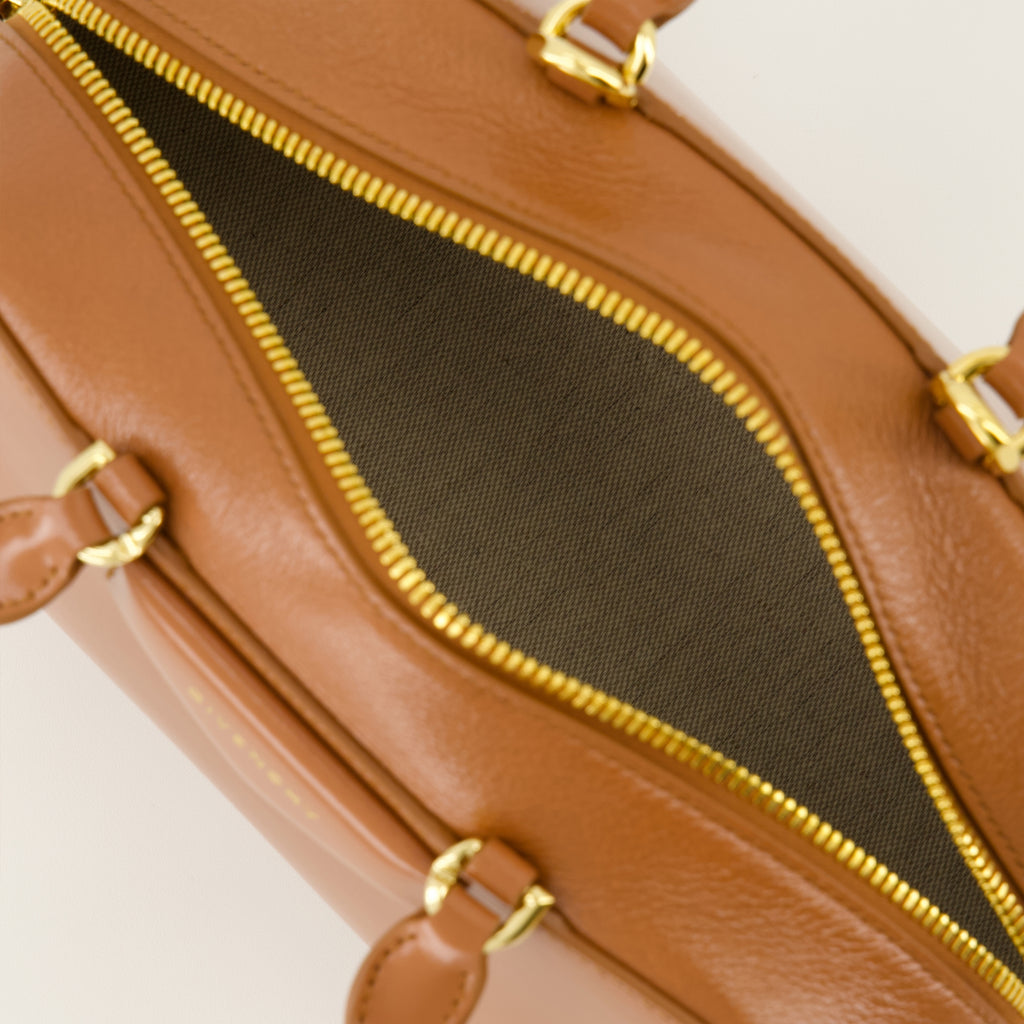 Image de l'article Sac Antigona East-West mini de la marque Givenchy pour Femme - Saison Automne-Hiver 2025 - Vue détaillée_3