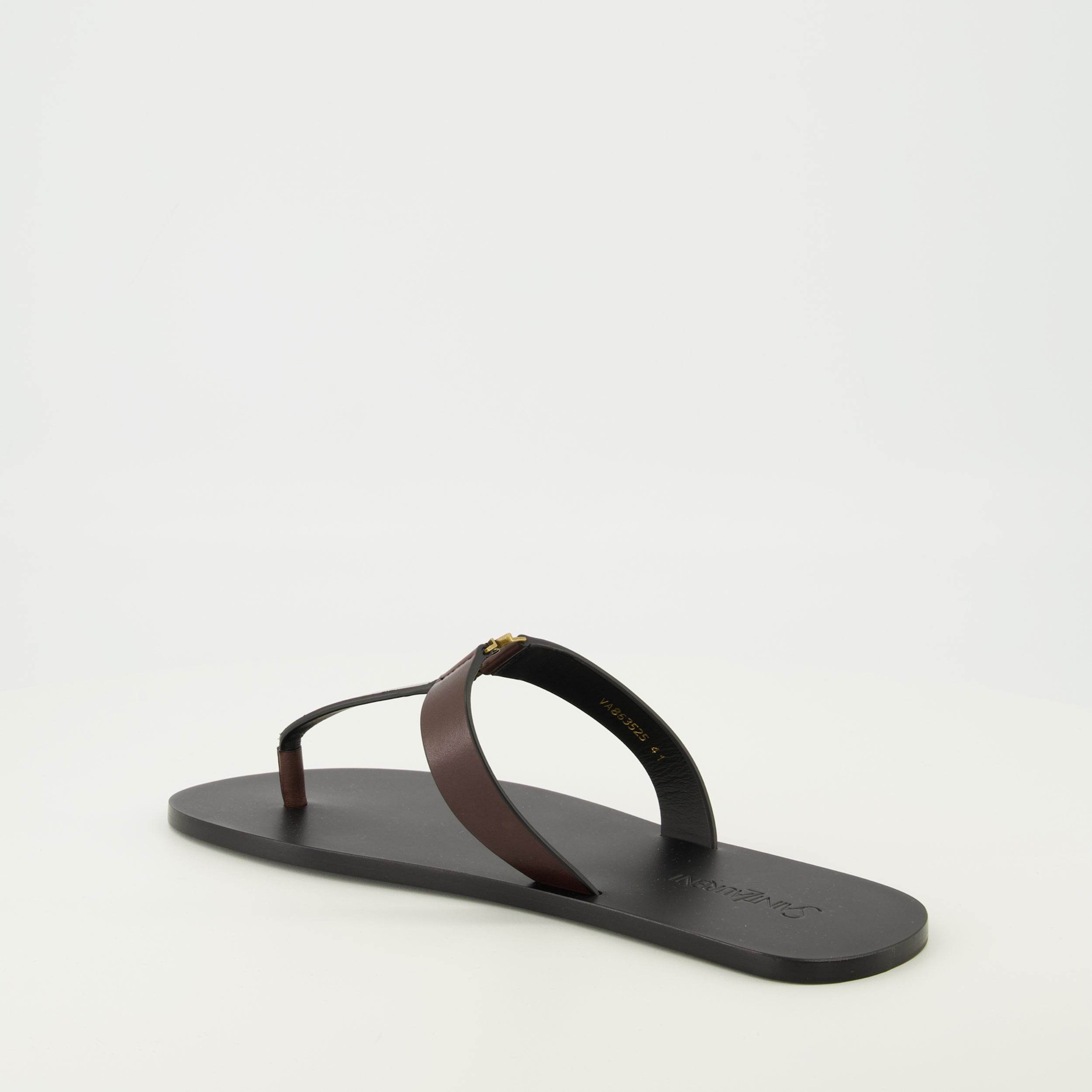 Image de l'article Tongs Babylone marron de la marque Saint Laurent pour Homme - Saison Printemps-Été 2026 - Vue trois quarts arrière droite