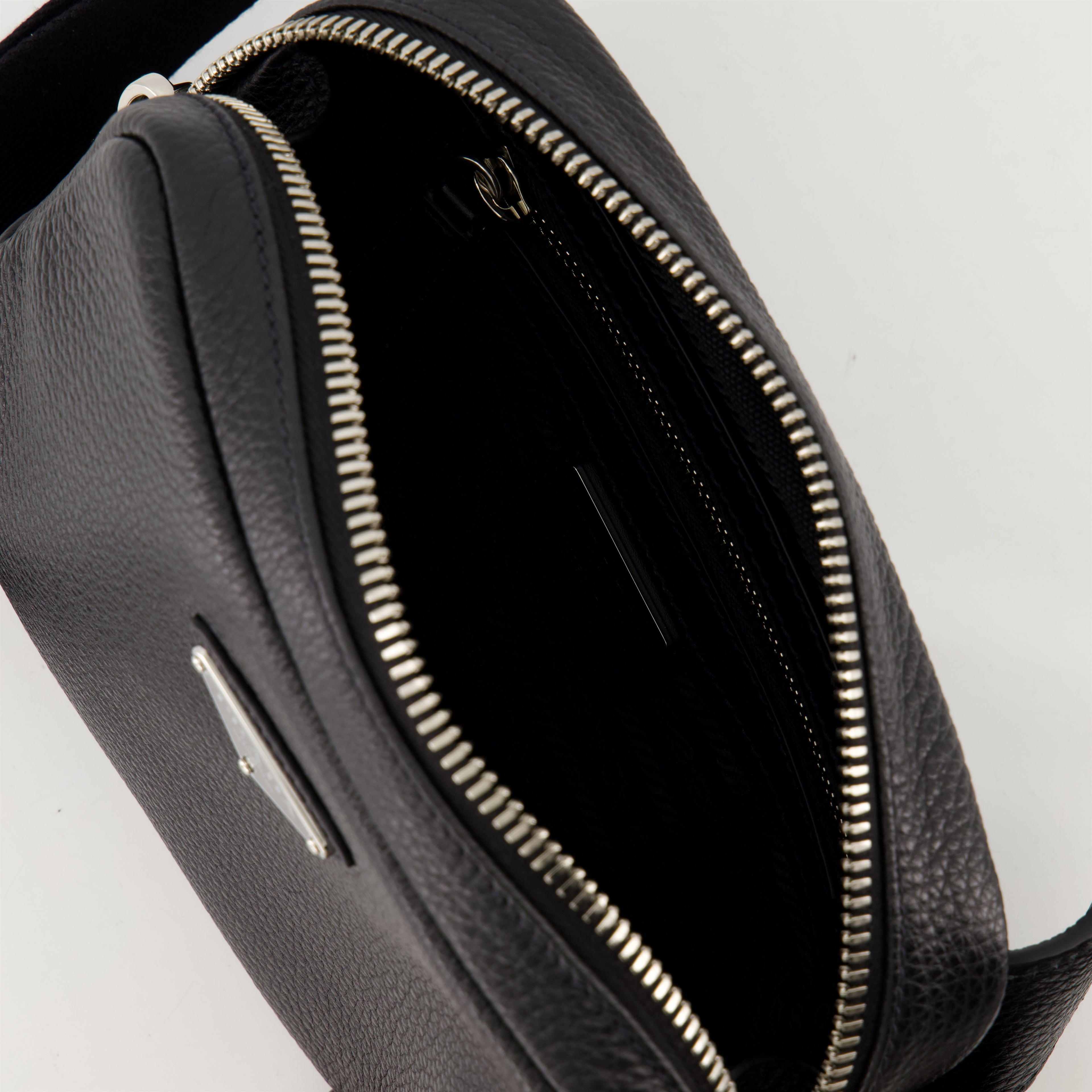 Sacs bandoulière Sac bandoulière en cuir Prada Noir Homme