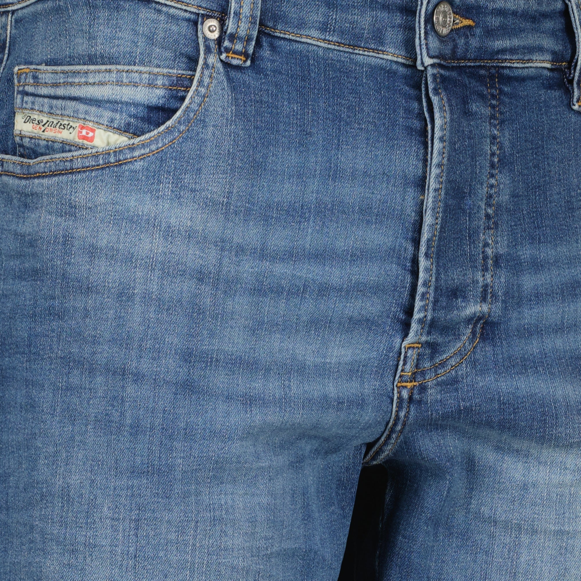 Image de l'article Jean D-Vyl 1993 L32 bleu délavé de la marque Diesel pour Homme - Saison Printemps-Été 2026 - Vue détaillée_1