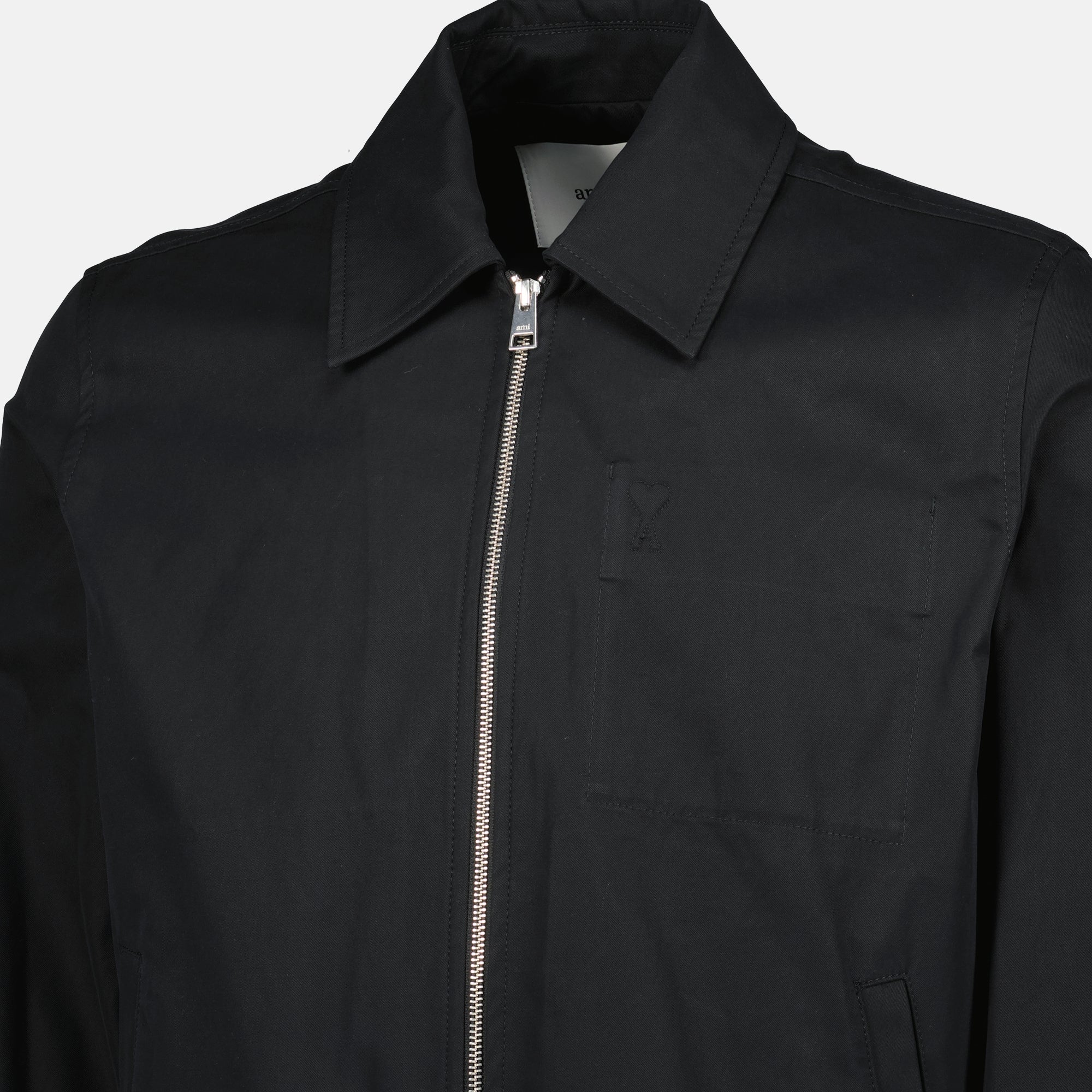 AMI PARIS 브랜드의 남성용 검은색 하트 재킷 이미지 - 2026 봄-여름 시즌 - 상세보기_1