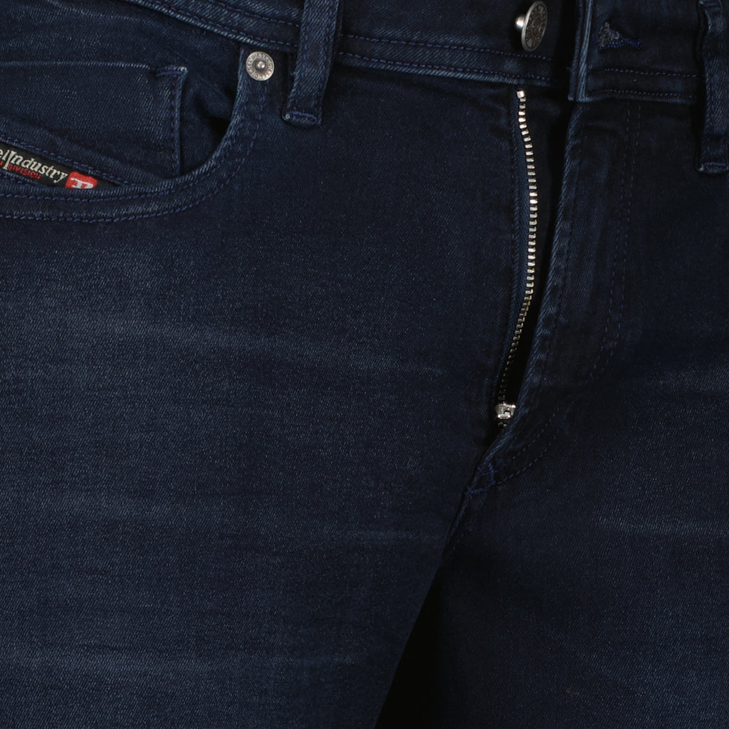 Image de l'article Jean Sleenker L.34 de la marque Diesel pour Homme - Saison Automne-Hiver 2025 - Vue détaillée_1