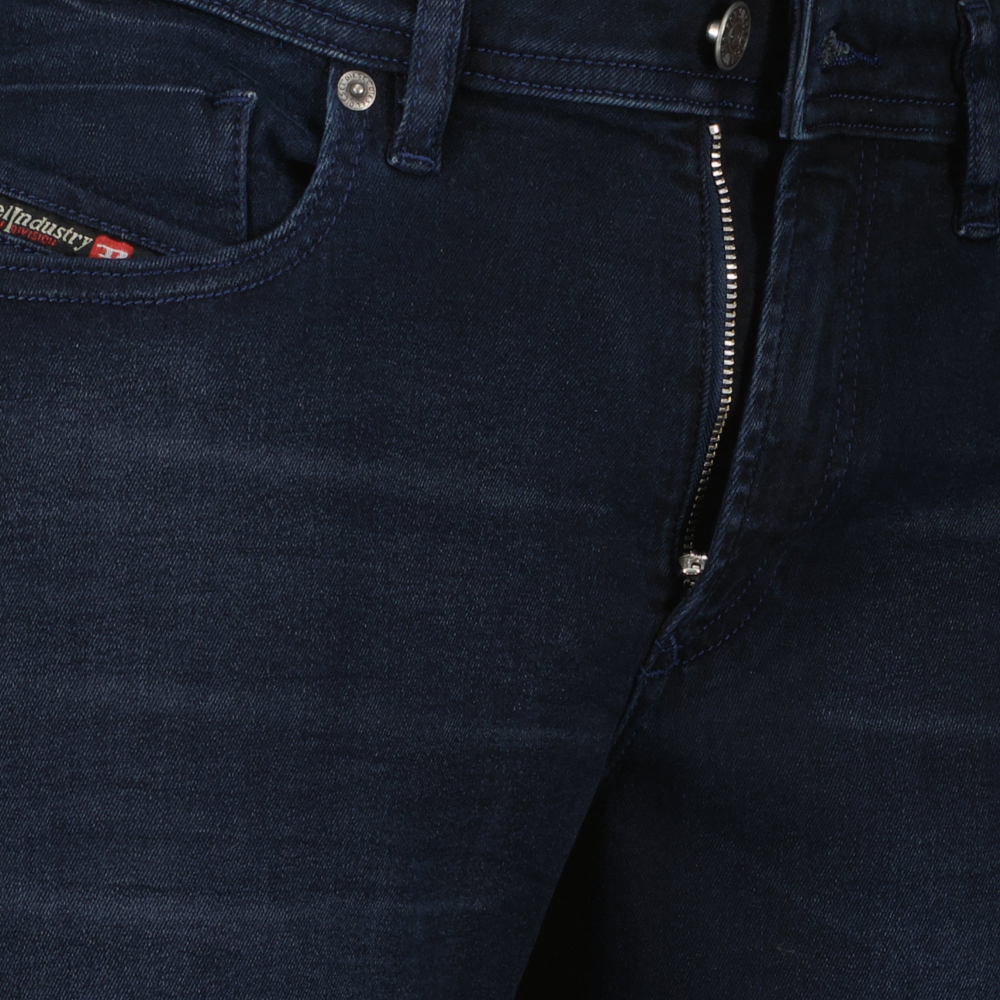 Image de l'article Jean Sleenker L.34 de la marque Diesel pour Homme - Saison Automne-Hiver 2025 - Vue détaillée_1