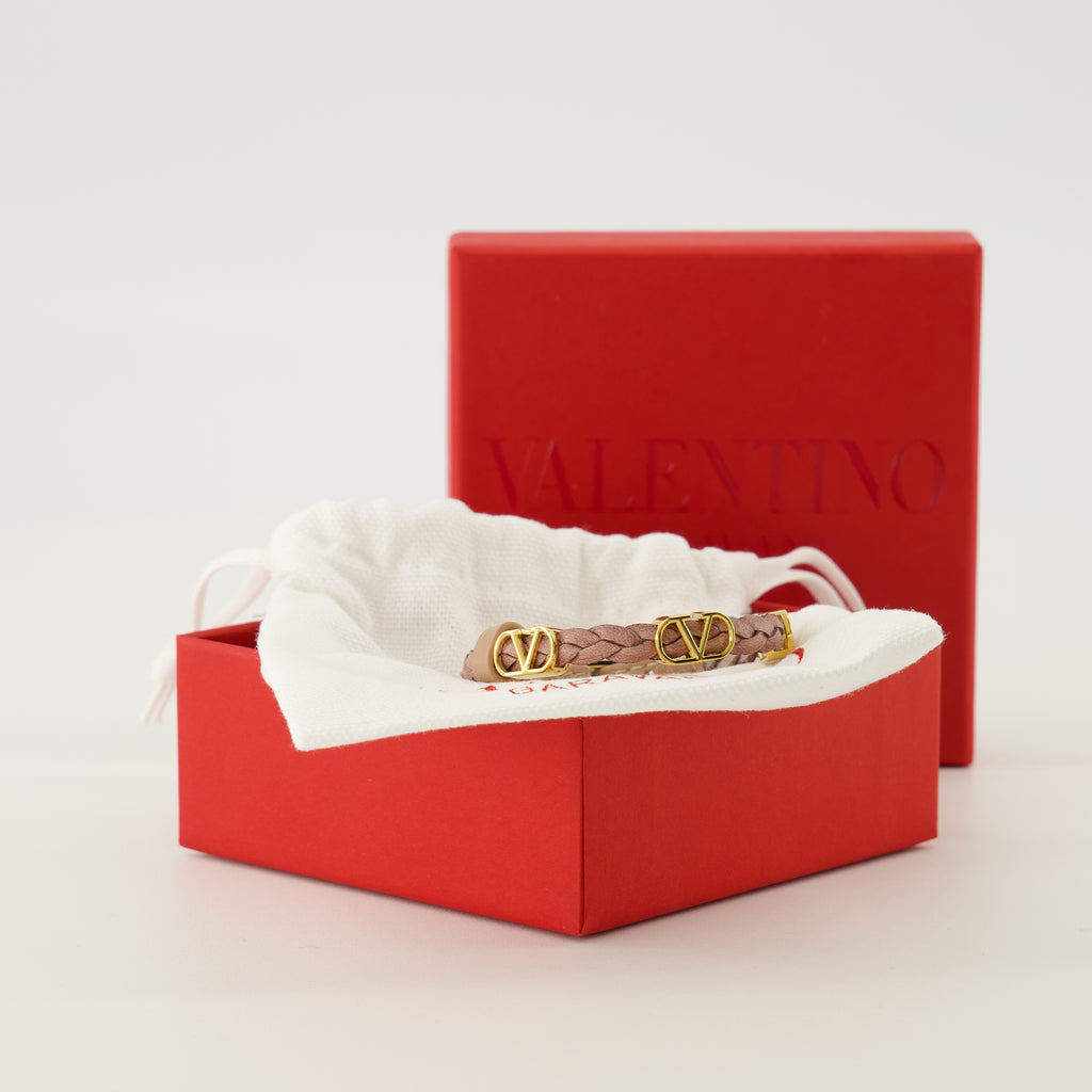 Image de l'article Bracelet en cuir Vlogo rose de la marque Valentino Garavani pour Femme - Saison Printemps-Été 2026 - Vue détaillée_3