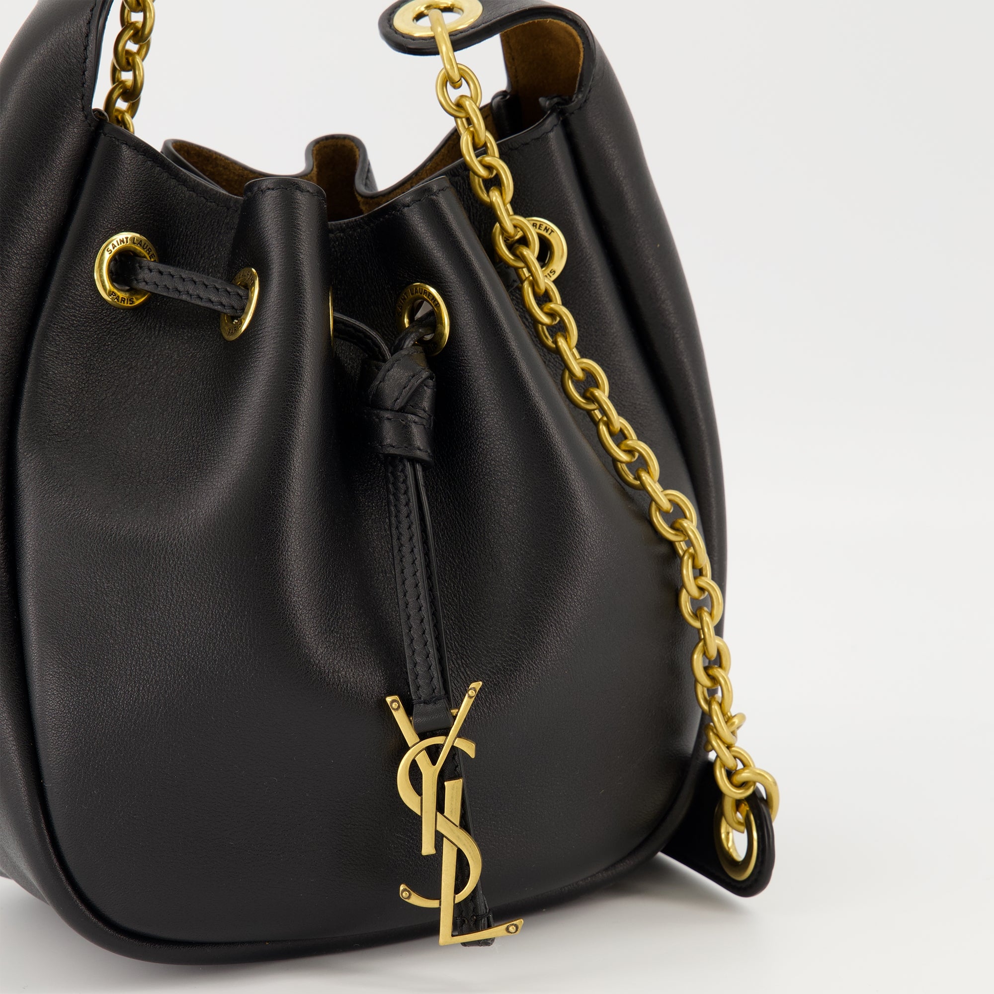 Image de l'article Sac seau de la marque Saint Laurent pour Femme - Saison Automne-Hiver 2025 - Vue détaillée_2