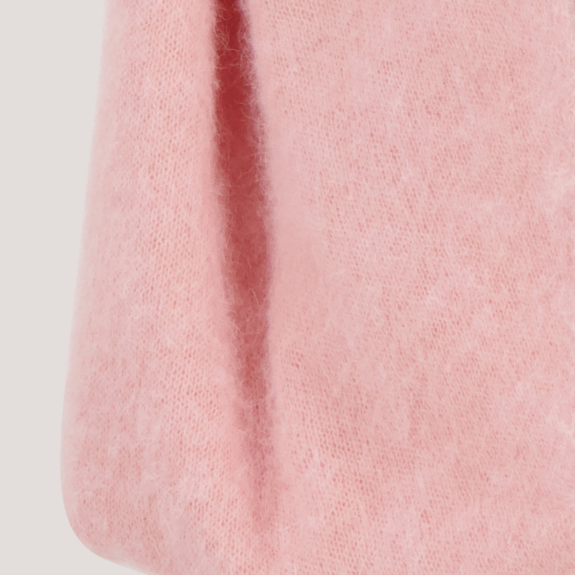 Image de l'article Cache col à gants de la marque Moschino pour Femme - Saison Automne-Hiver 2025 - Vue détaillée_6