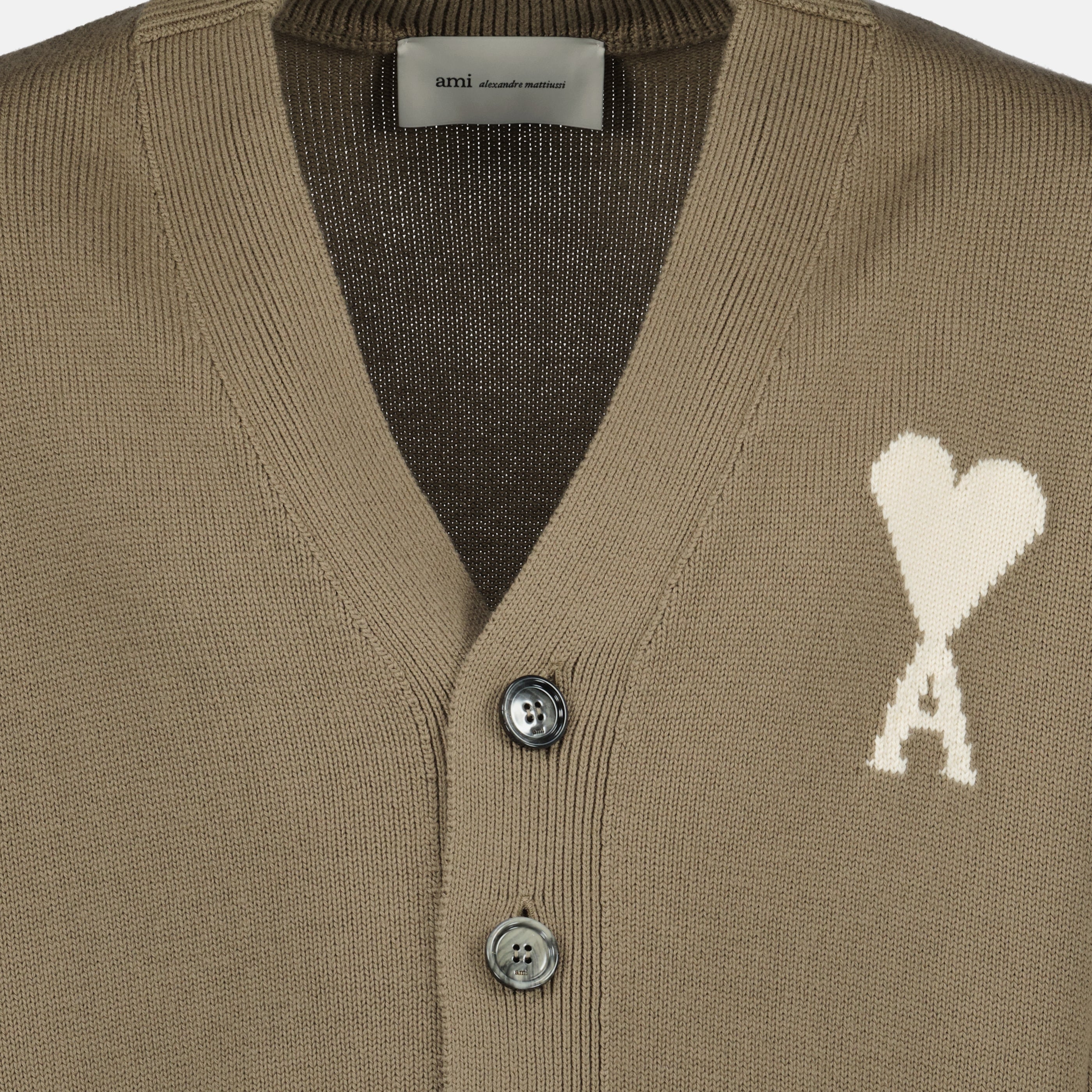 Image de l'article Cardigan AMI de coeur beige en laine et coton de la marque Ami PARIS pour Unisex - Saison Printemps-Été 2026 - Vue détaillée_2