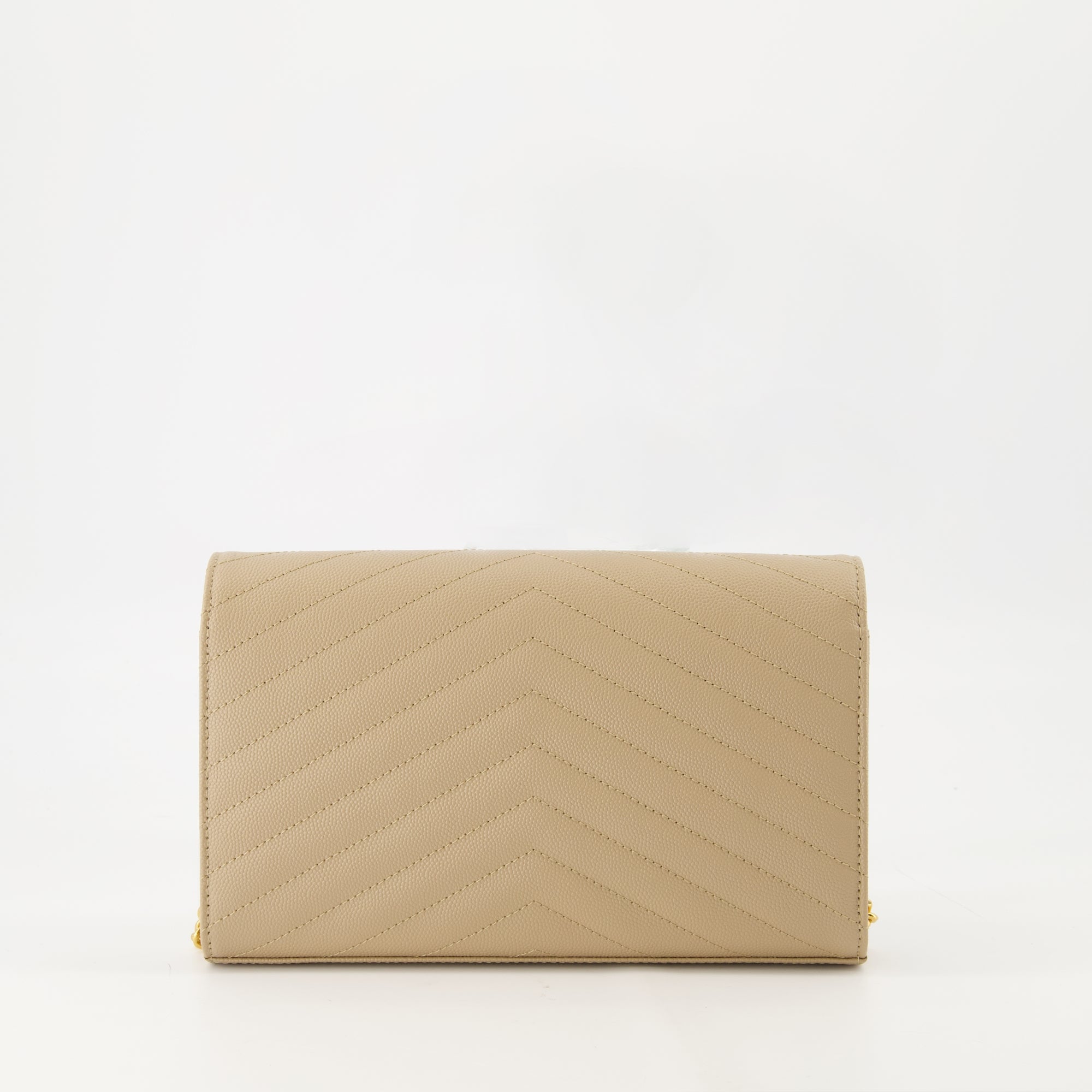 サンローランブランドの女性用カサンドルチェーン財布の画像 - 2025年秋冬シーズン - 後ろのビュー