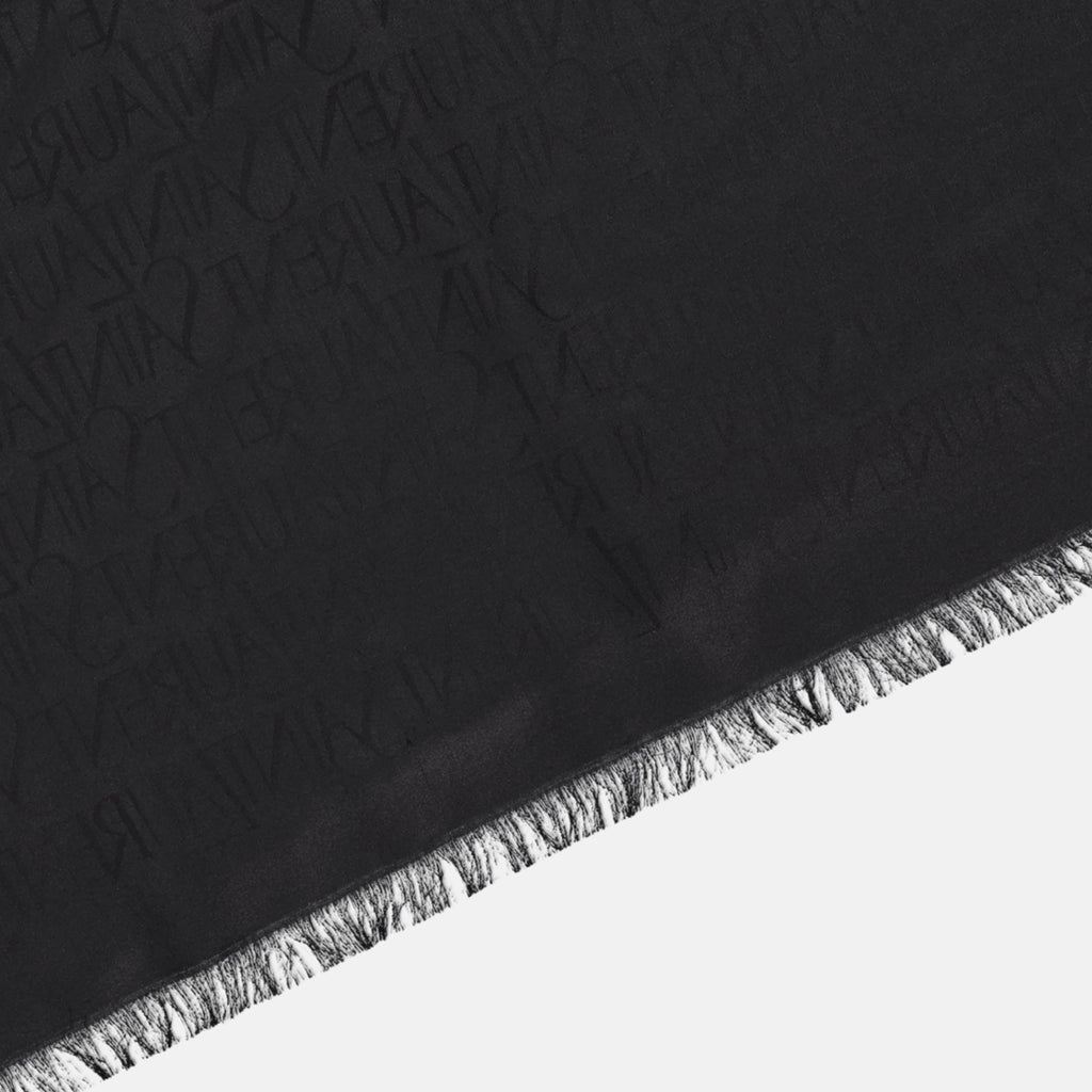 Bild des Seiden- und Wollquadrats von Saint Laurent für Männer - Herbst-Winter 2025 - Detailansicht 3