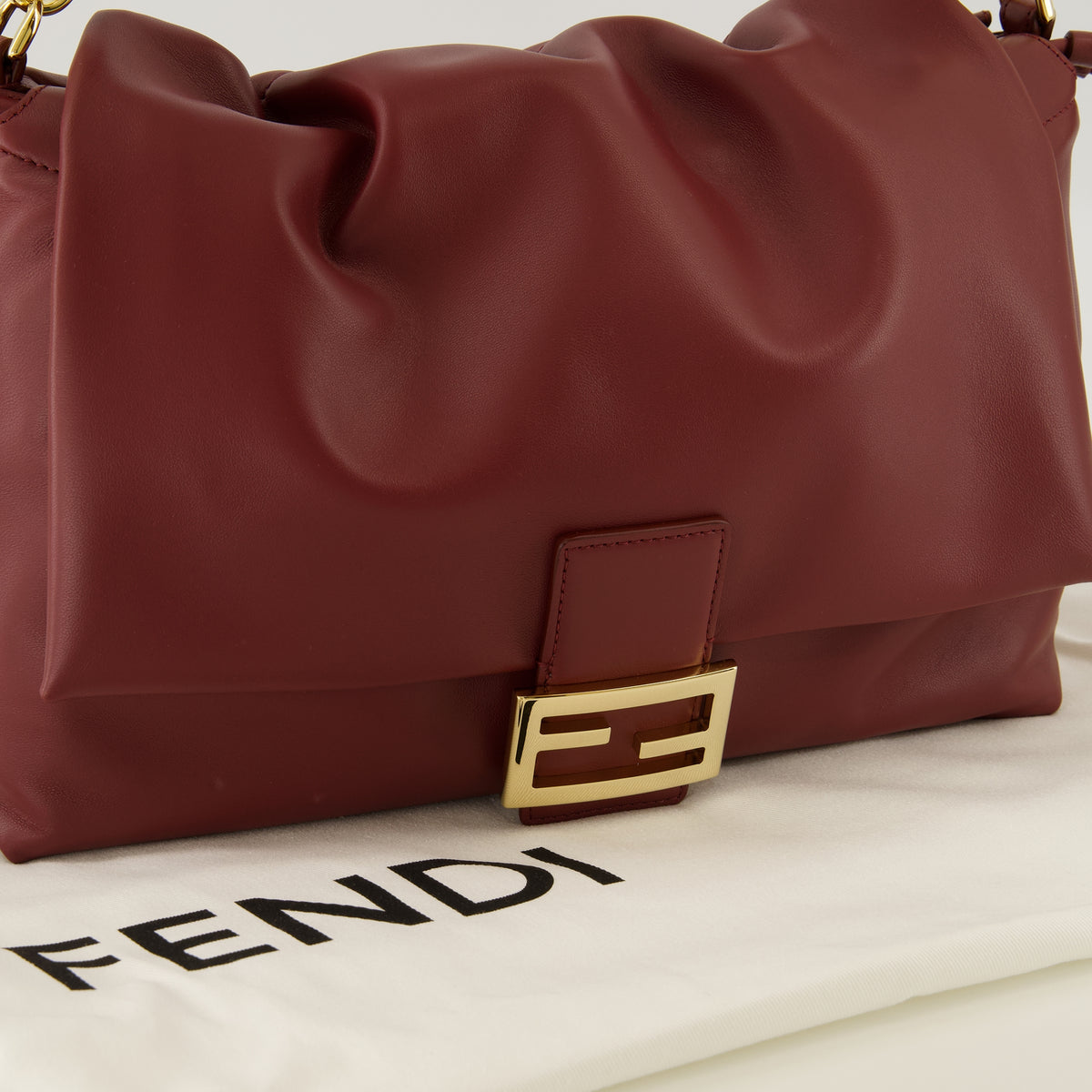 Sacs à main et épaule Sac Baguette® Soft bordeaux Fendi Bordeaux Femme