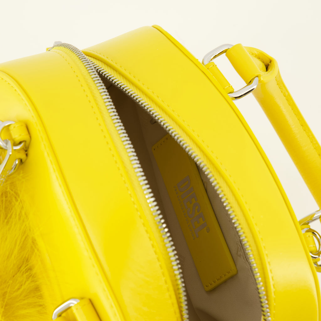 Image of the 1DR Dome handbag by Diesel for Women - Fall/Winter Season 2025 - Detailed View_3