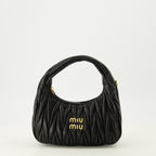 Bild der Miu Miu Damen Hobo Wander Tasche - Frühjahr-Sommer 2026 - Vorderansicht