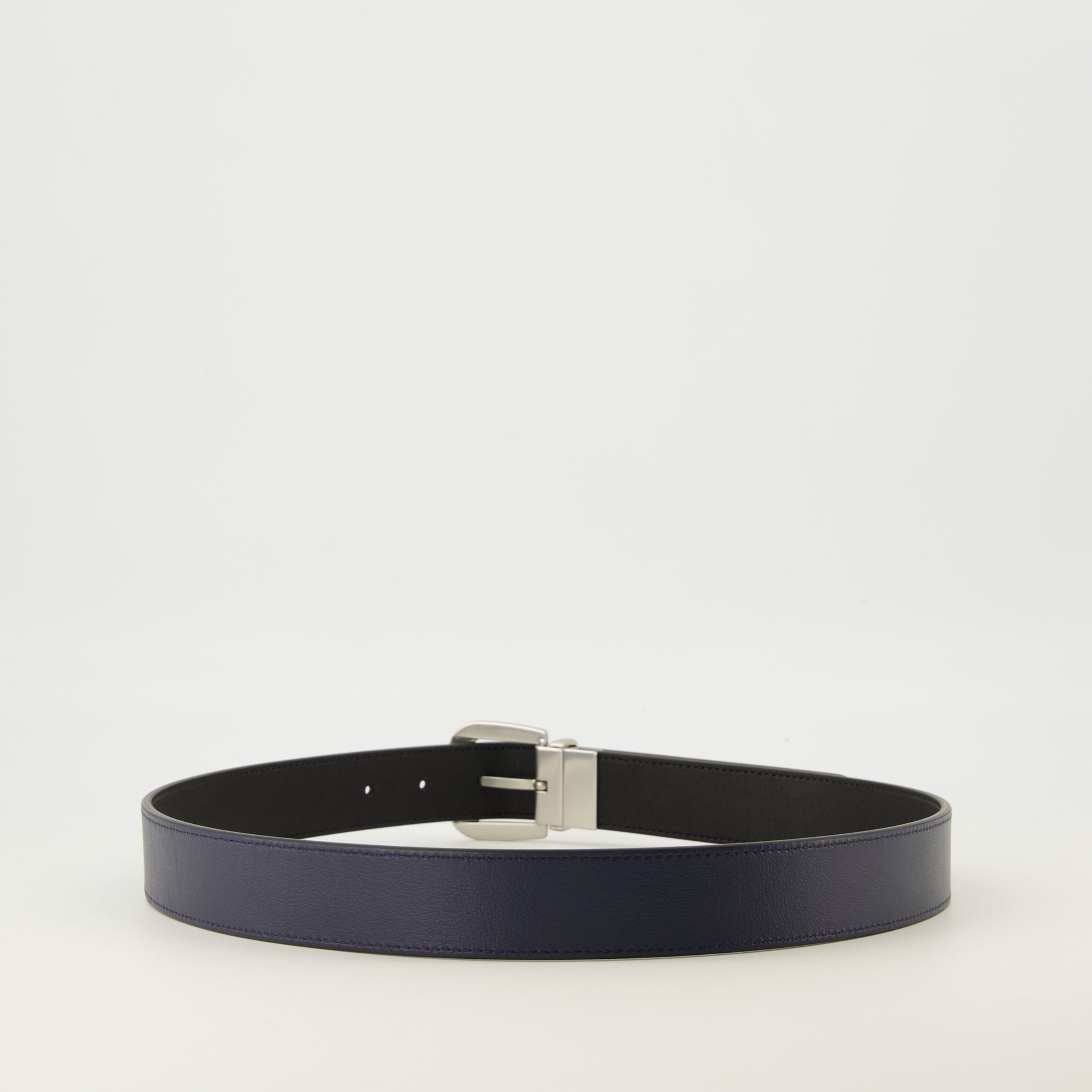 Image de l'article Ceinture réversible bleu marine et noir 30 mm de la marque Valentino Garavani pour Homme - Saison Printemps-Été 2026 - Vue détaillée_3