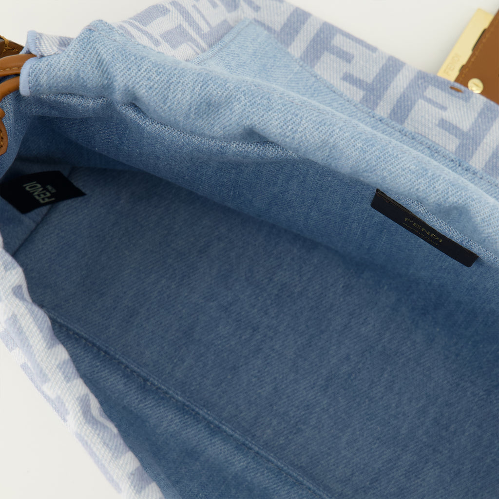 Sacs à main et épaule Baguette® Soft Medium Bag in FF Denim and Leather Fendi Bleu Femme
