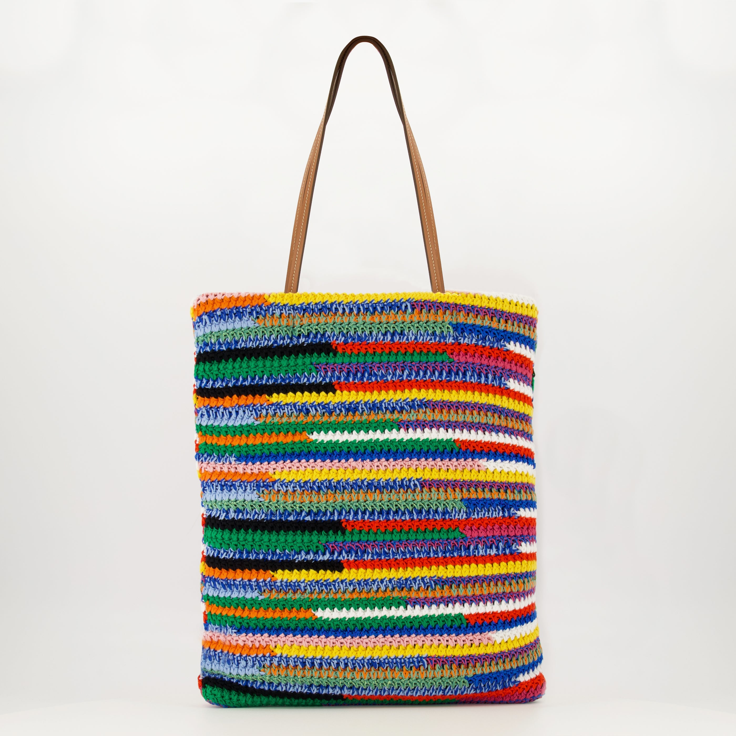 Image de l'article Cabas multicolore en crochet de la marque Miu Miu pour Femme - Saison Printemps-Été 2026 - Vue de Dos